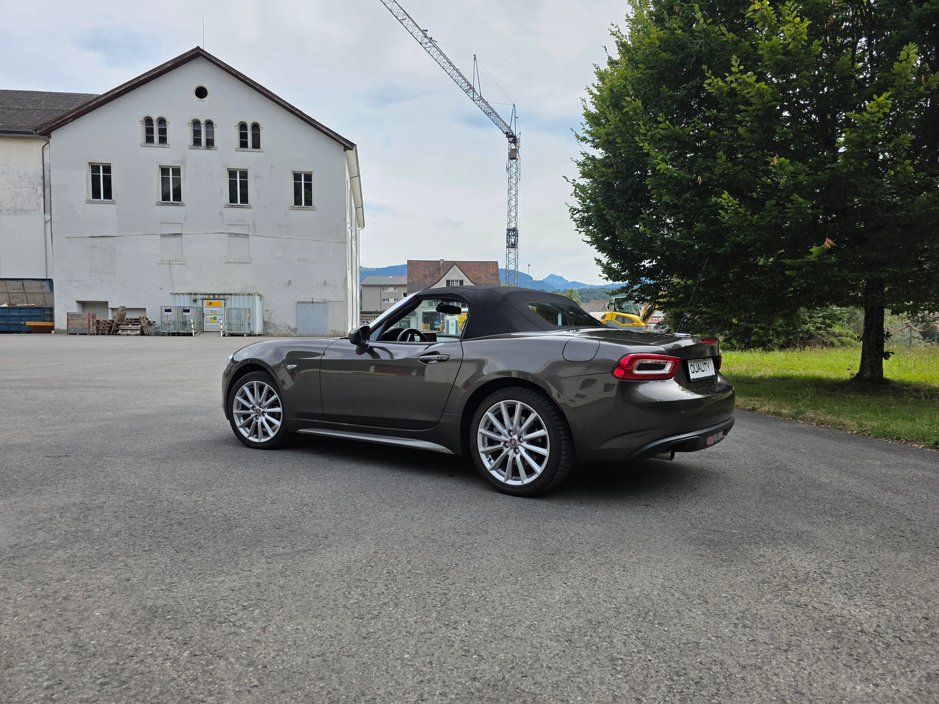 FIAT 124 Spider 1.4 TB Swiss Launch Edition-image-18
