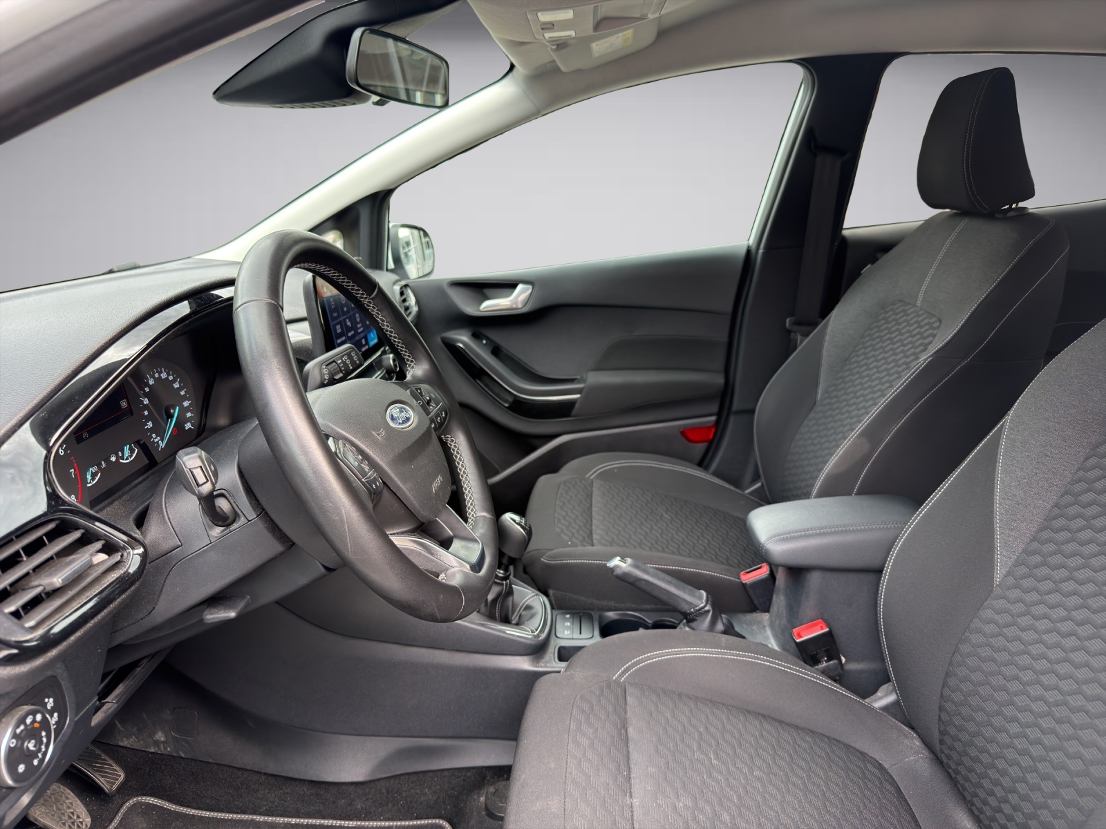 FORD Fiesta 1.0 EcoB Hybrid Titanium-image-8
