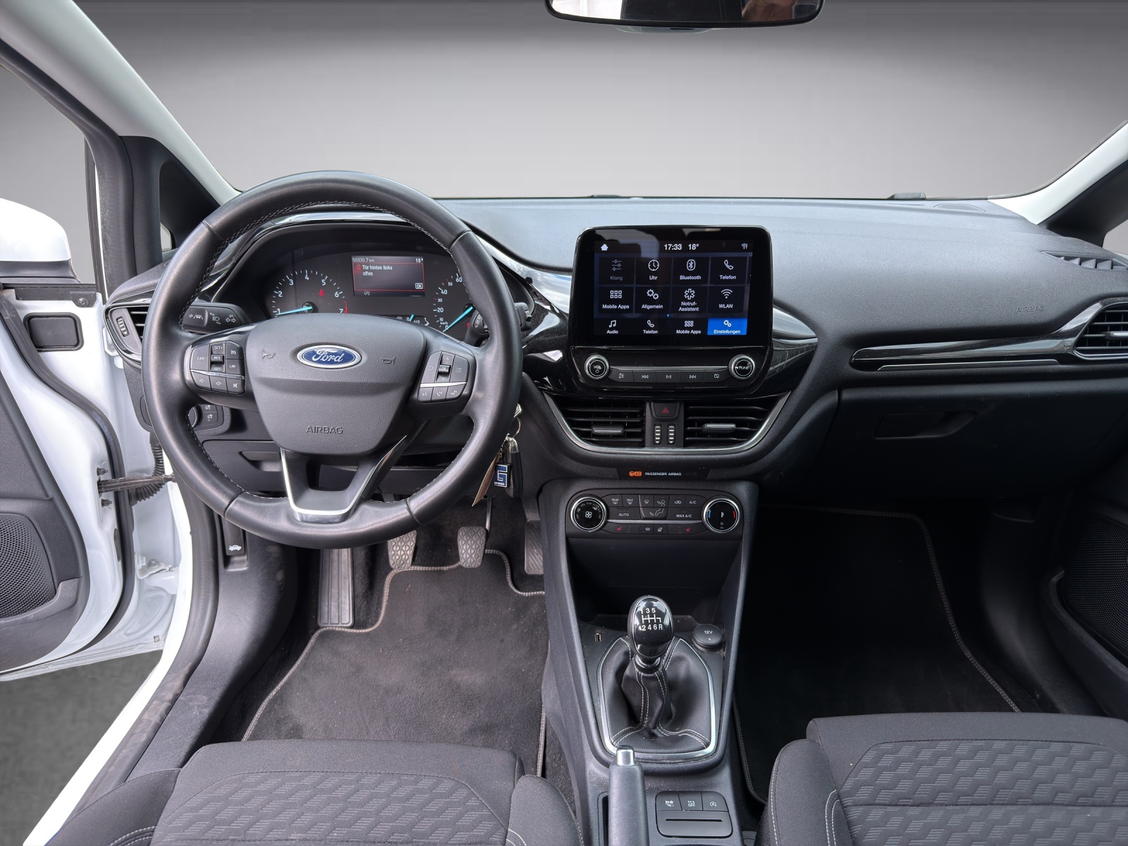 FORD Fiesta 1.0 EcoB Hybrid Titanium-image-11