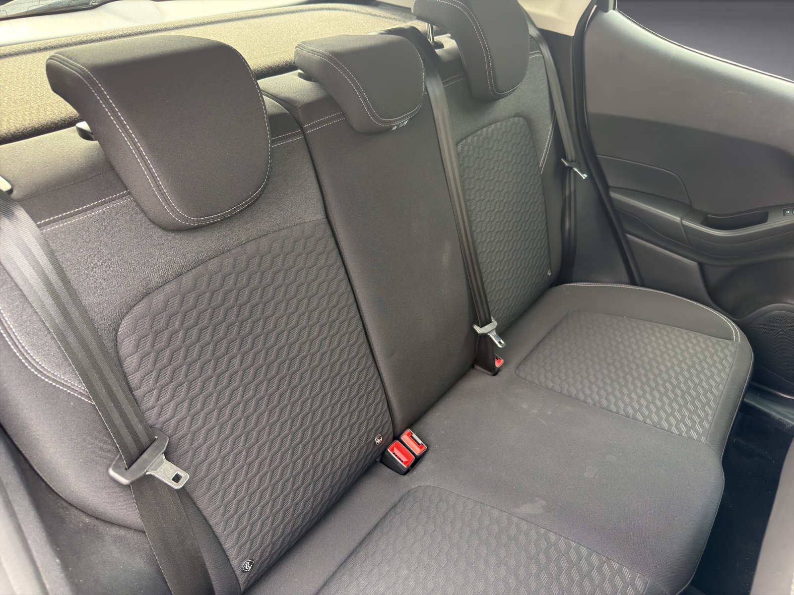 FORD Fiesta 1.0 EcoB Hybrid Titanium-image-14