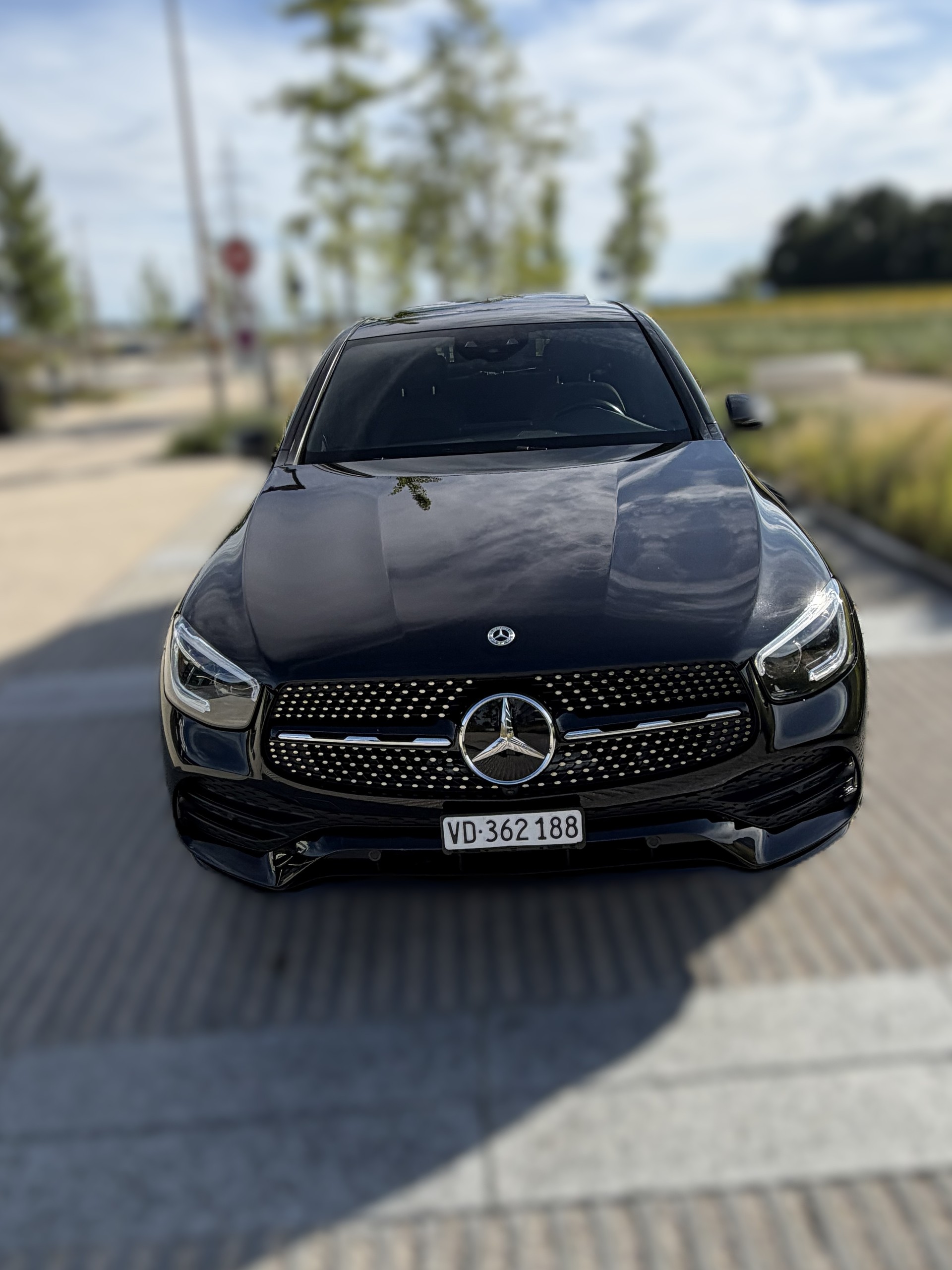 MERCEDES-BENZ GLC 300 e AMG Line 4m-image-0