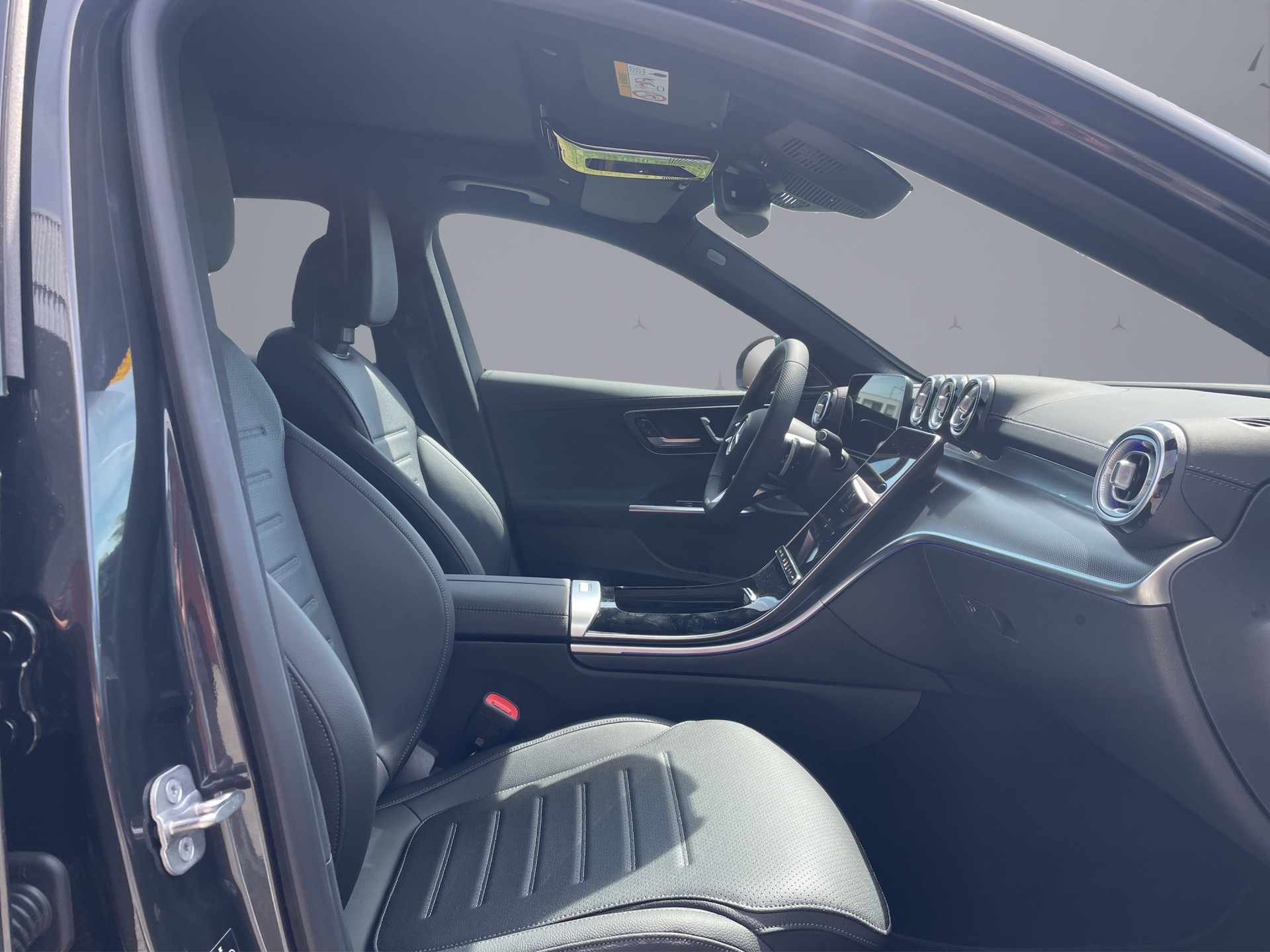 MERCEDES-BENZ C 220 d Swiss Star AMG Line 4matic Kombi-image-15