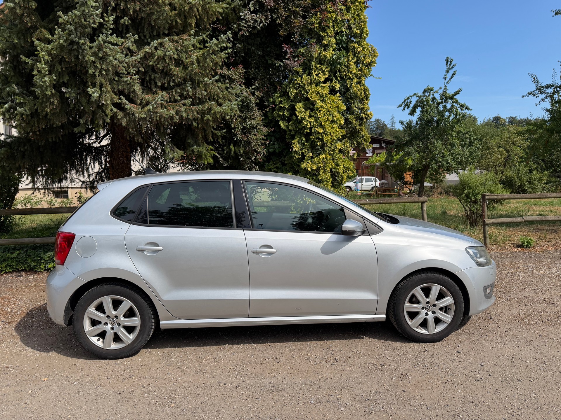 VW POLO-image-4