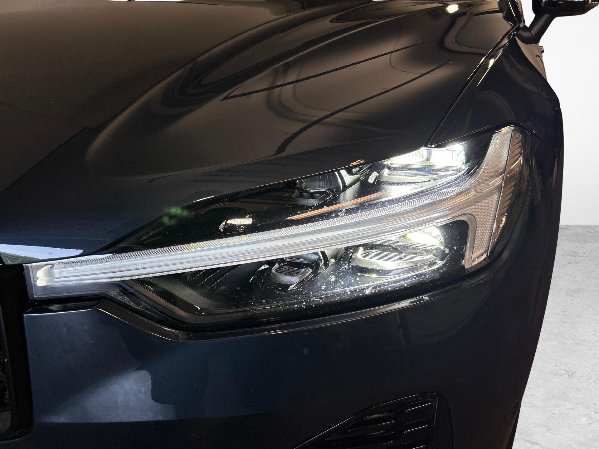 VOLVO XC60 2.0 T6 TE R-Design eAWD-image-16