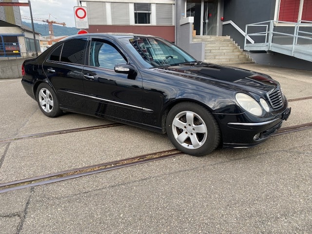 MERCEDES-BENZ E 280 Avangarde-image-2