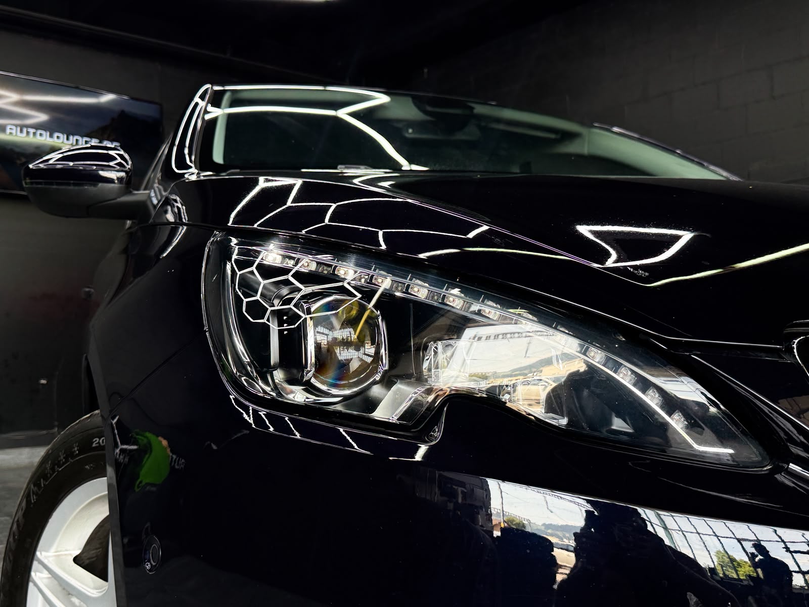 PEUGEOT 308 1.2 THP Automatic-image-3