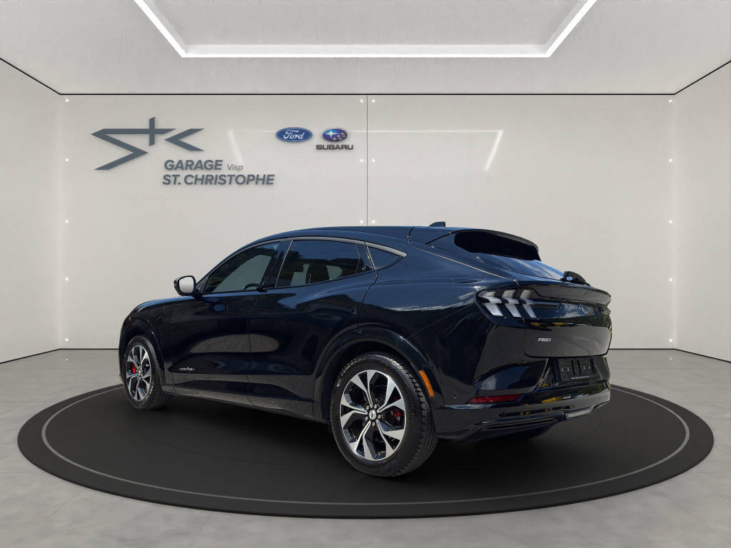 FORD Mustang Mach-E Extended AWD-showroom-element-2