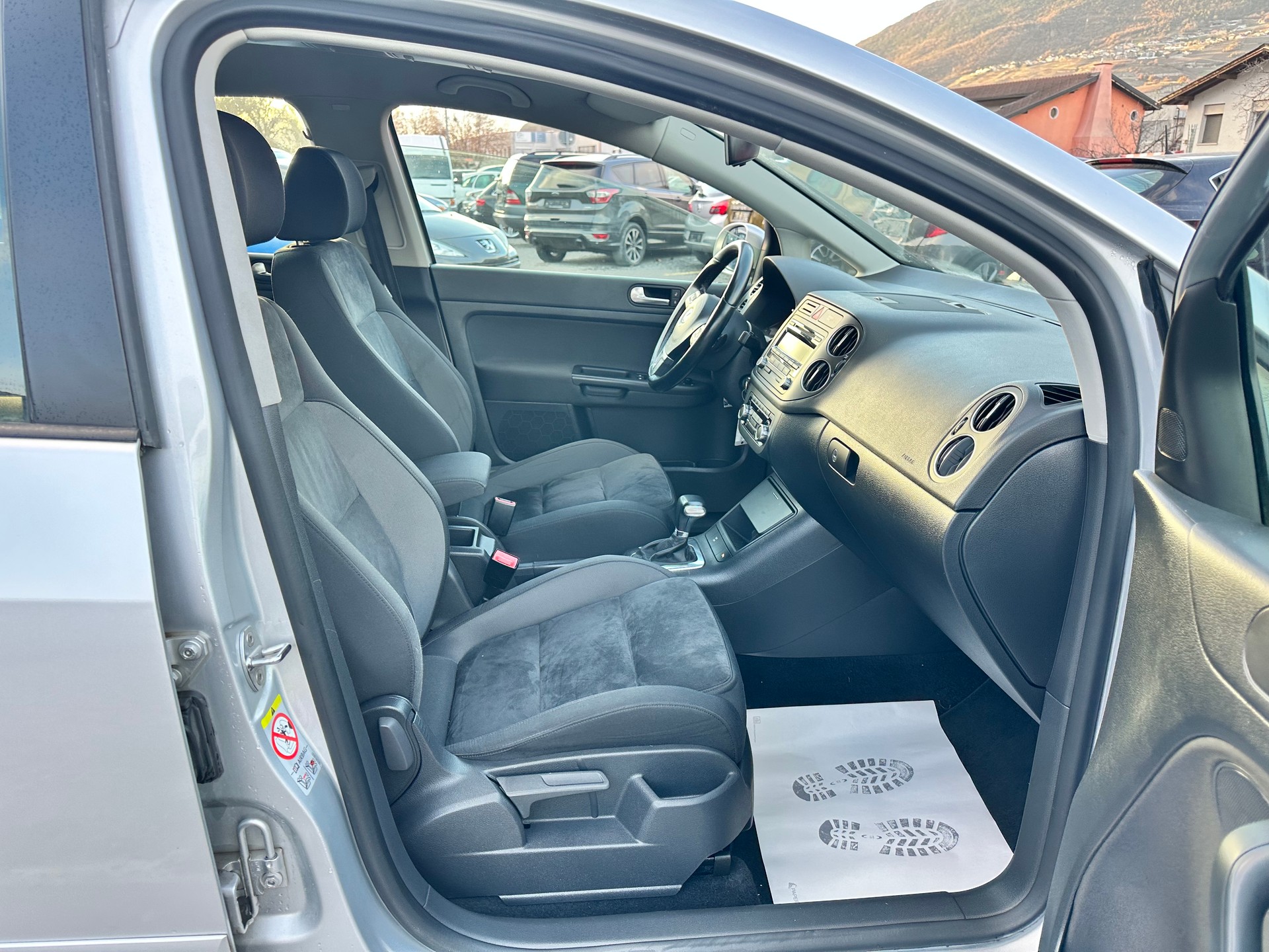 VW Golf Plus 1.4 TSI Comfortline DSG-image-14