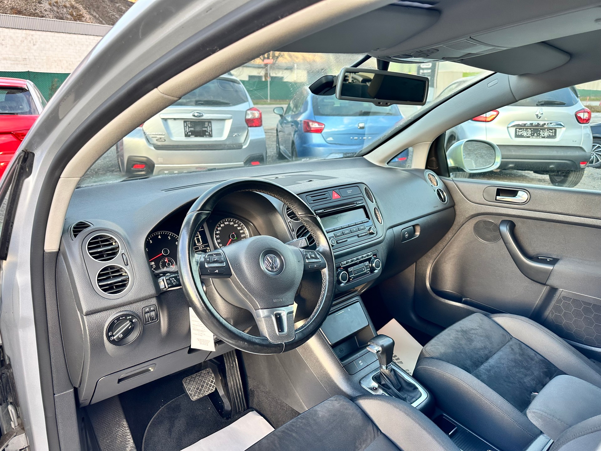 VW Golf Plus 1.4 TSI Comfortline DSG-image-9