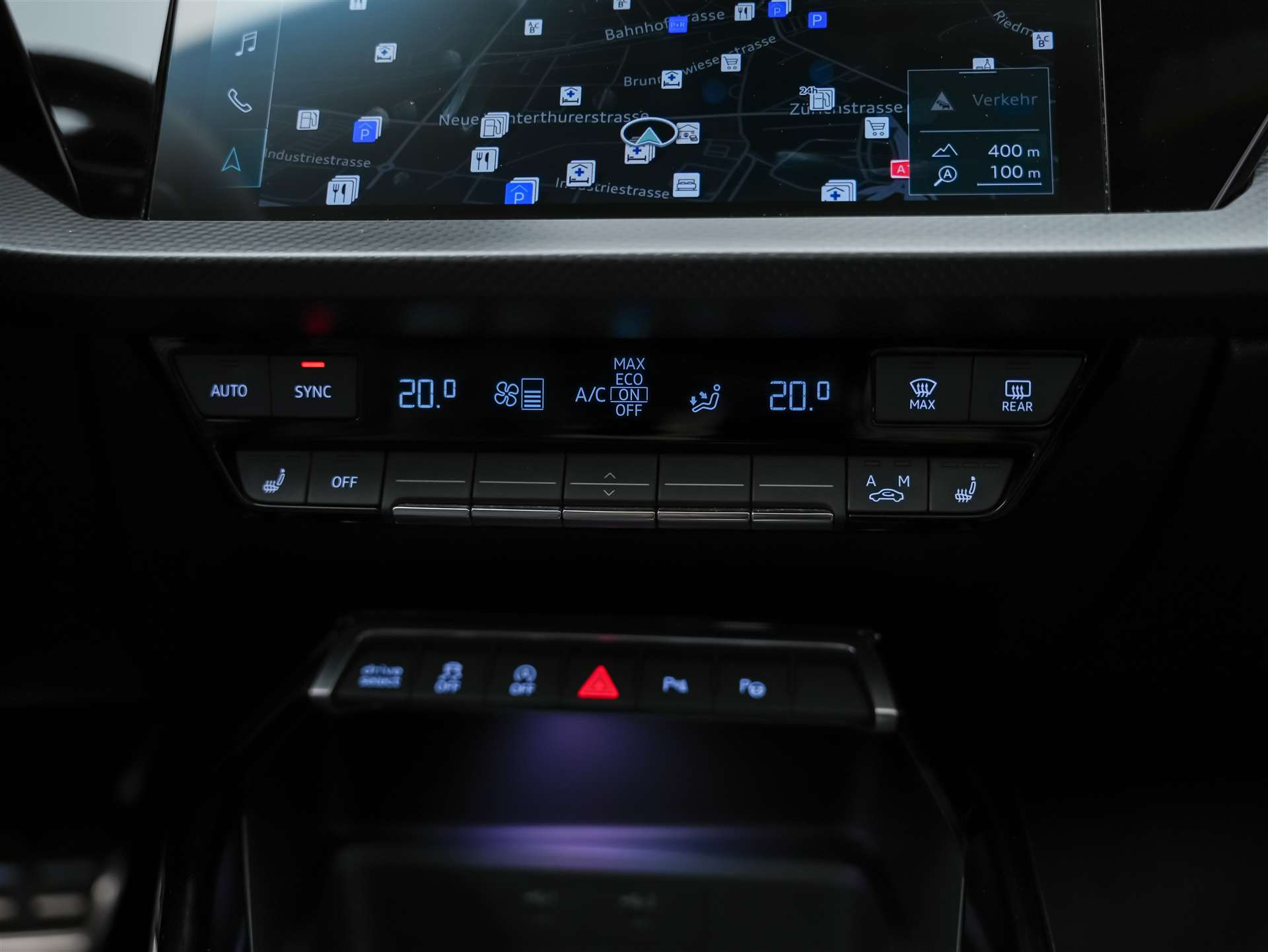 AUDI RS3 Limousine 2.5 TSI quattro S-tronic *Head Up*Panorama*Bang&Olufsen*-image-24