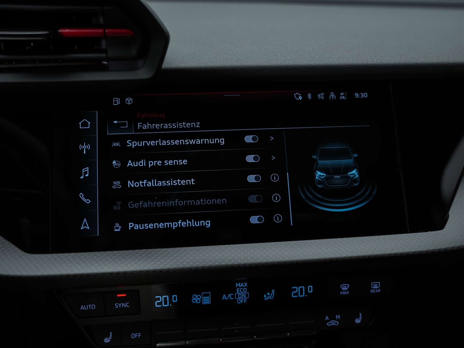 AUDI RS3 Limousine 2.5 TSI quattro S-tronic *Head Up*Panorama*Bang&Olufsen*-image-42