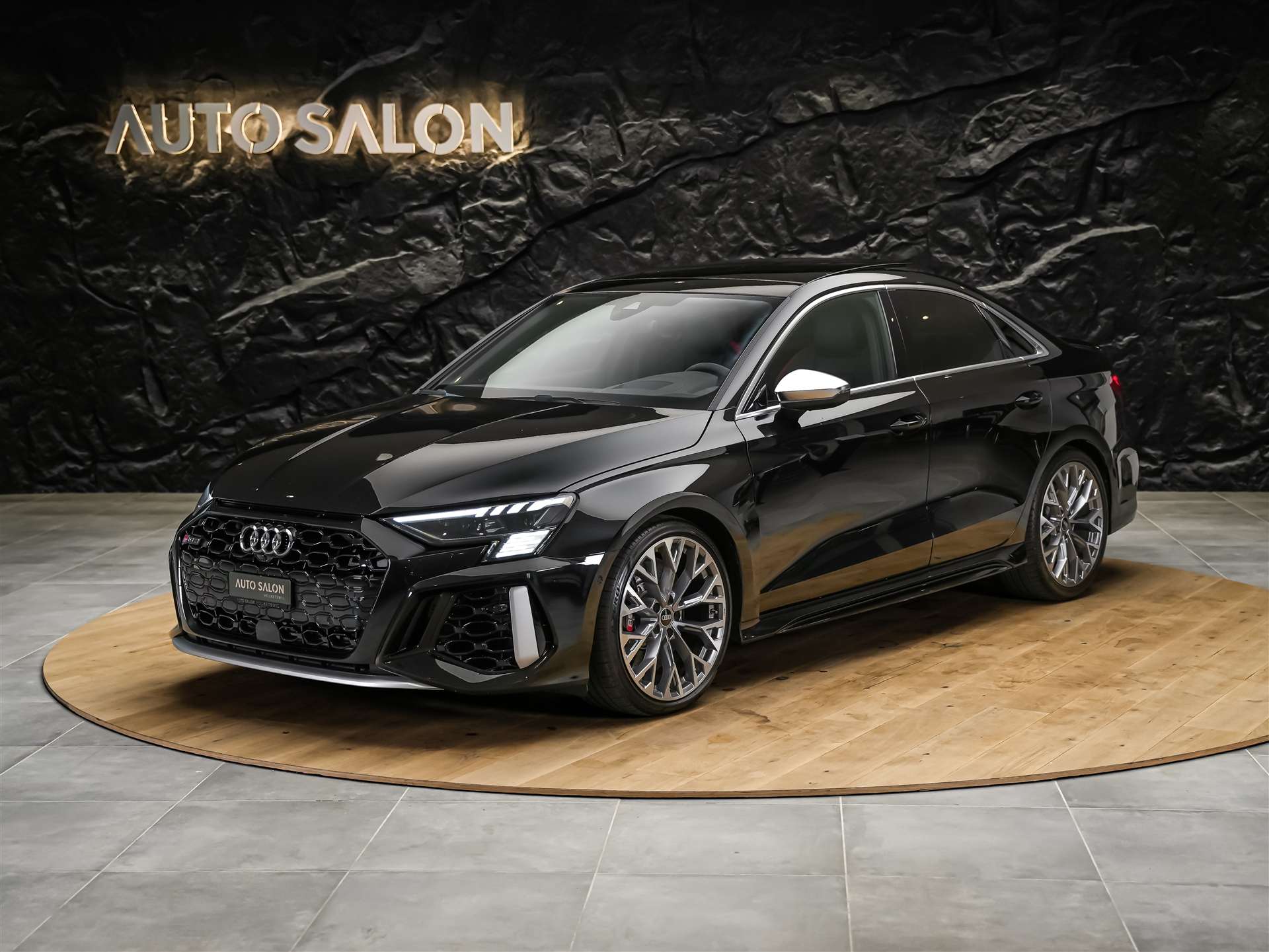 AUDI RS3 Limousine 2.5 TSI quattro S-tronic *Head Up*Panorama*Bang&Olufsen*-image-0