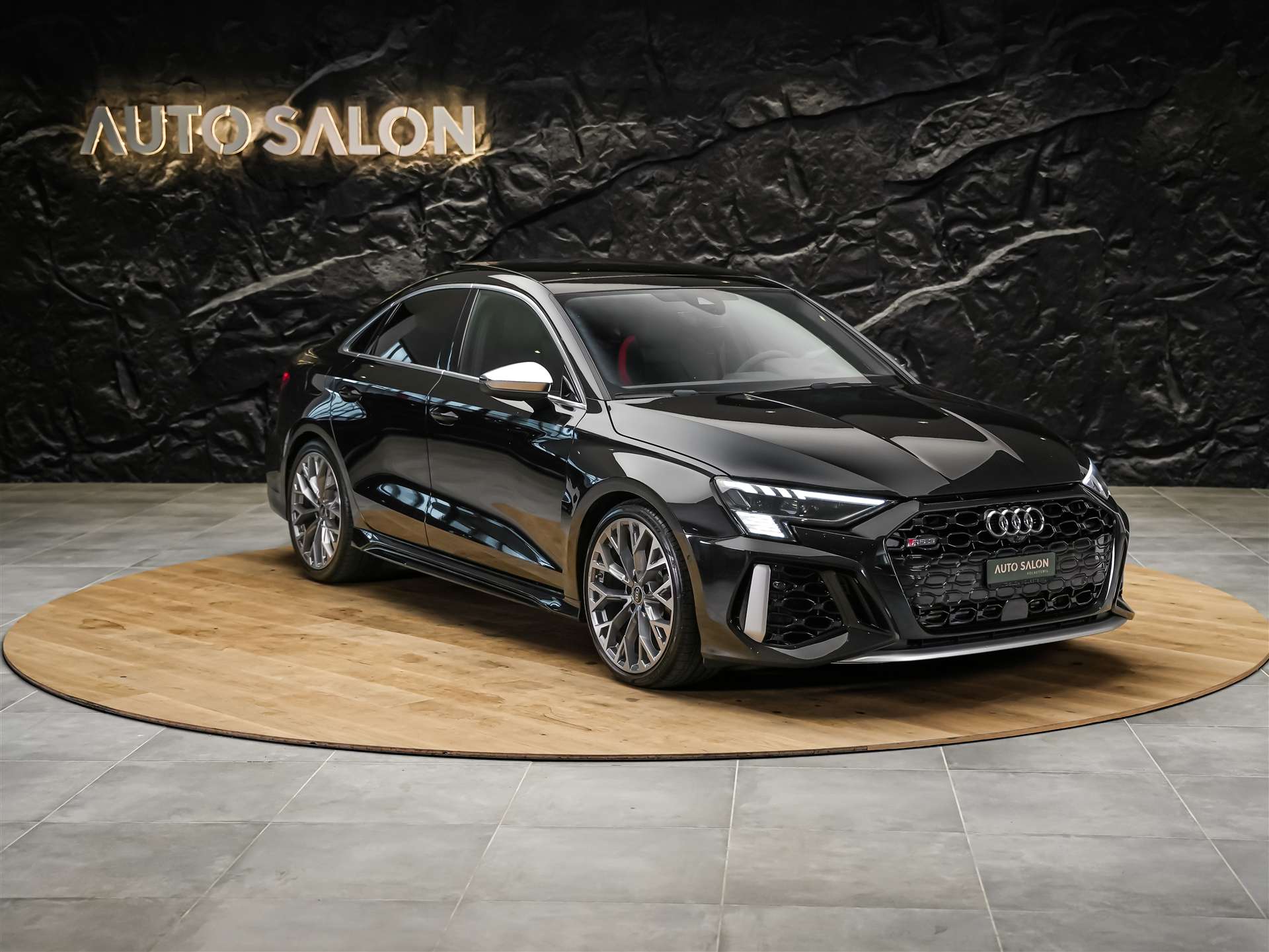 AUDI RS3 Limousine 2.5 TSI quattro S-tronic *Head Up*Panorama*Bang&Olufsen*-image-5