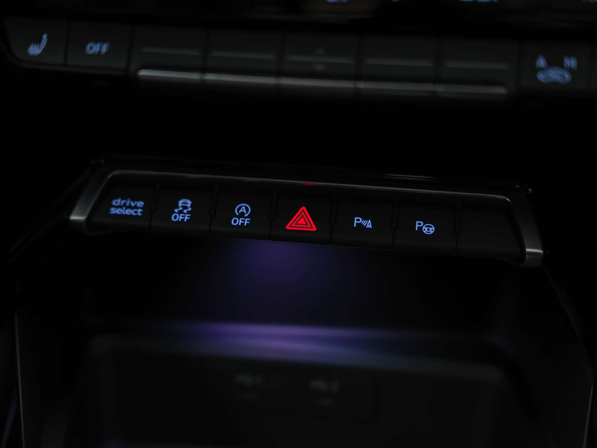 AUDI RS3 Limousine 2.5 TSI quattro S-tronic *Head Up*Panorama*Bang&Olufsen*-image-23
