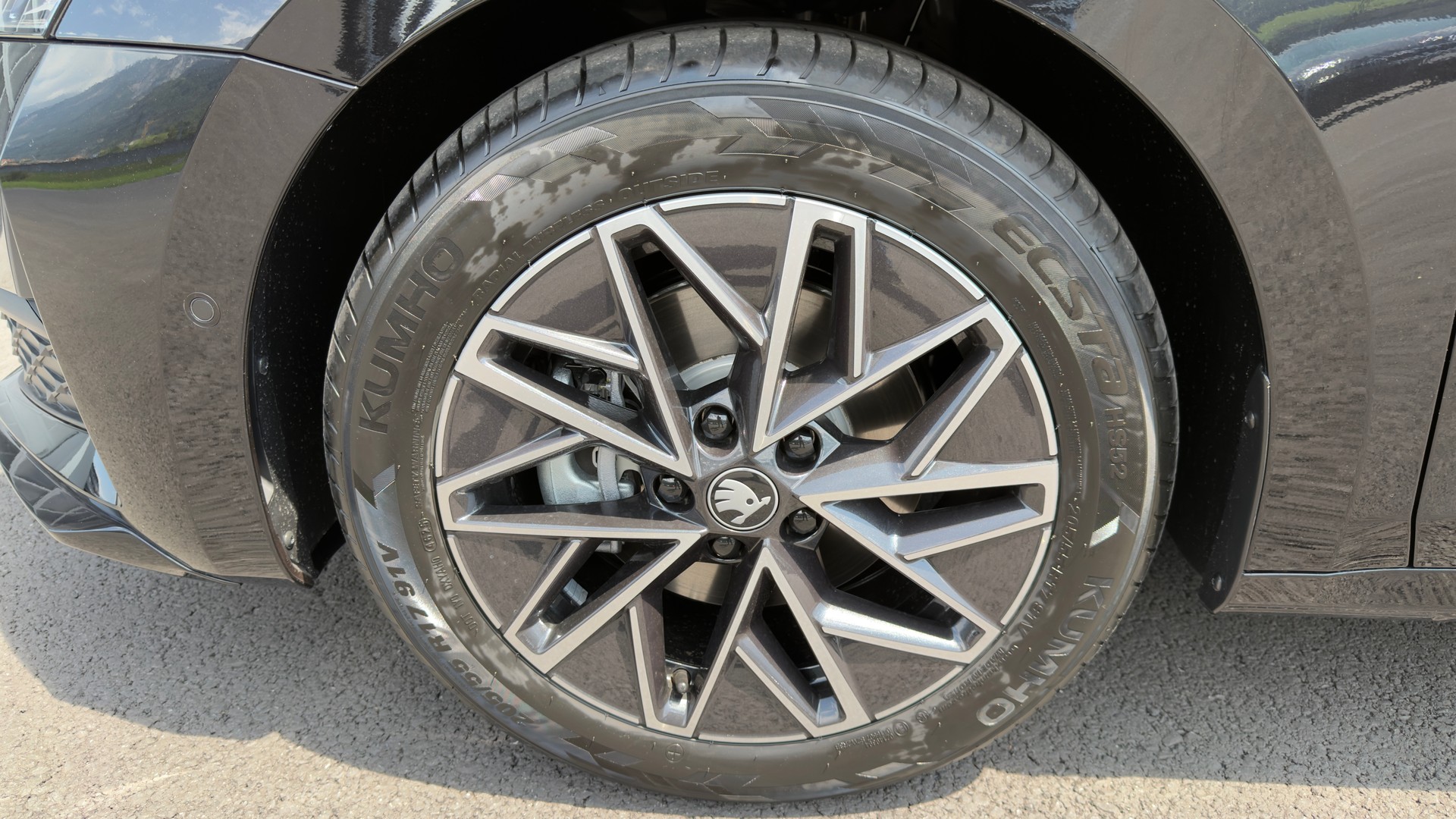 SKODA Oct. DY 2.0 TSI 204PS 7DSG 4x4 2000ccm 204PS/150kW 4 Zylinder TSI Benzin-image-3