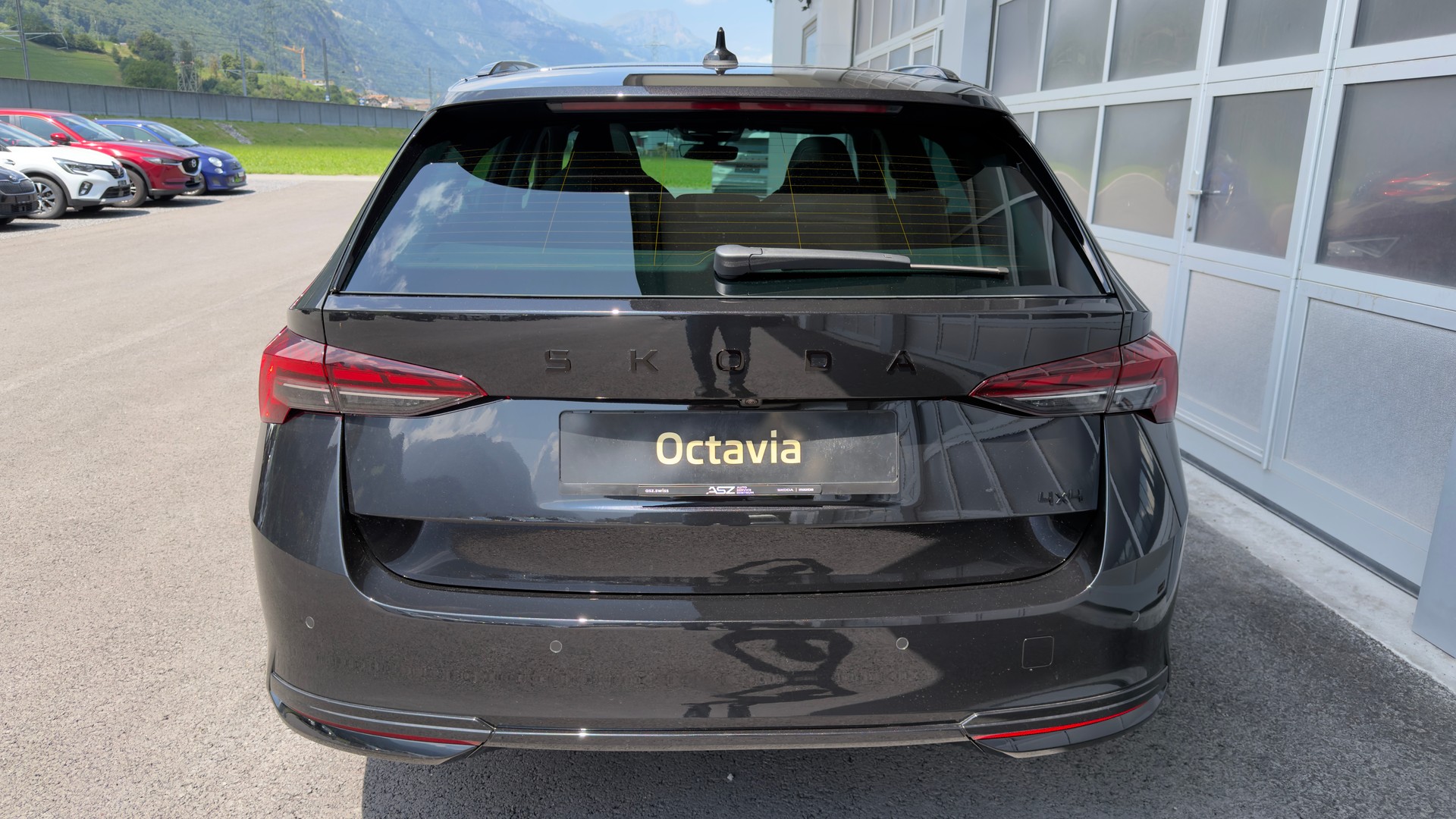 SKODA Oct. DY 2.0 TSI 204PS 7DSG 4x4 2000ccm 204PS/150kW 4 Zylinder TSI Benzin-image-2