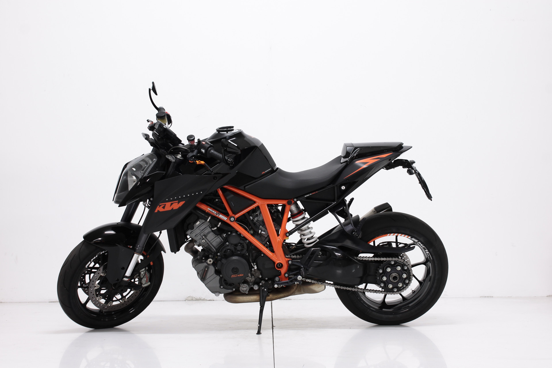 KTM 1290 Super Duke R-image-4
