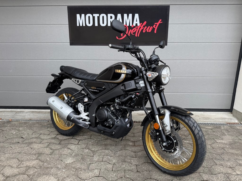 YAMAHA XSR 125 Legacy-showroom-element-1
