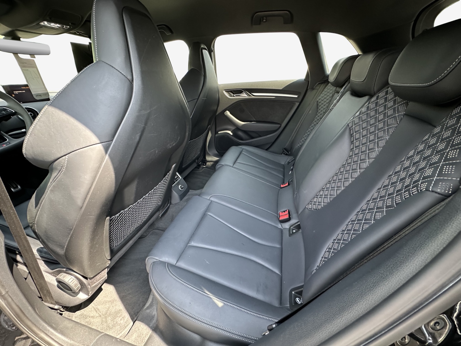 AUDI RS3 Sportback 2.5 TSI quattro S-tronic-image-11