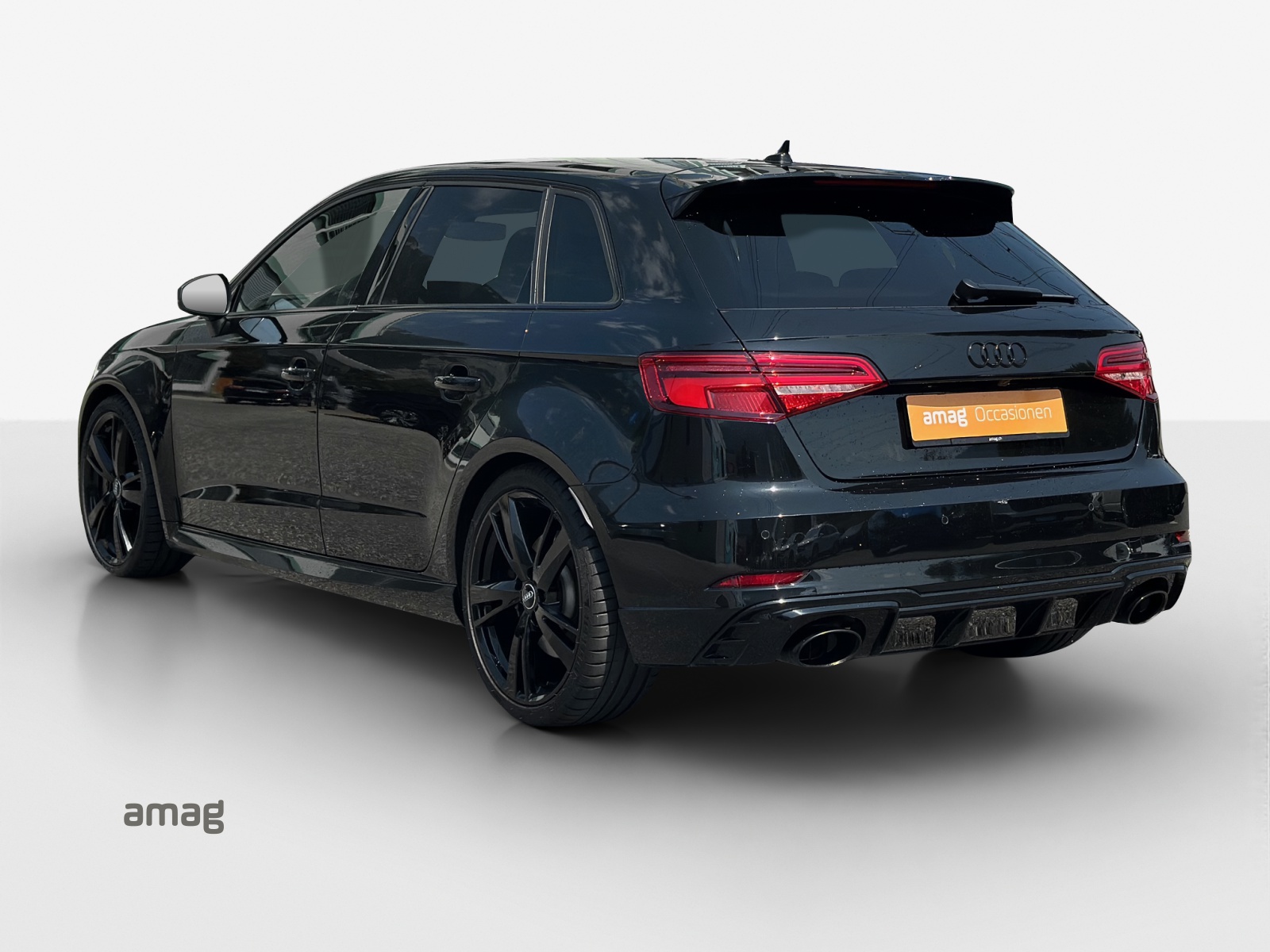 AUDI RS3 Sportback 2.5 TSI quattro S-tronic-image-2