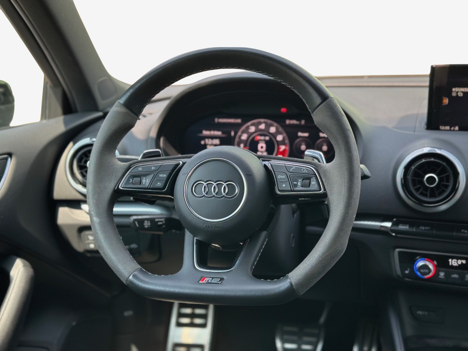 AUDI RS3 Sportback 2.5 TSI quattro S-tronic-image-9