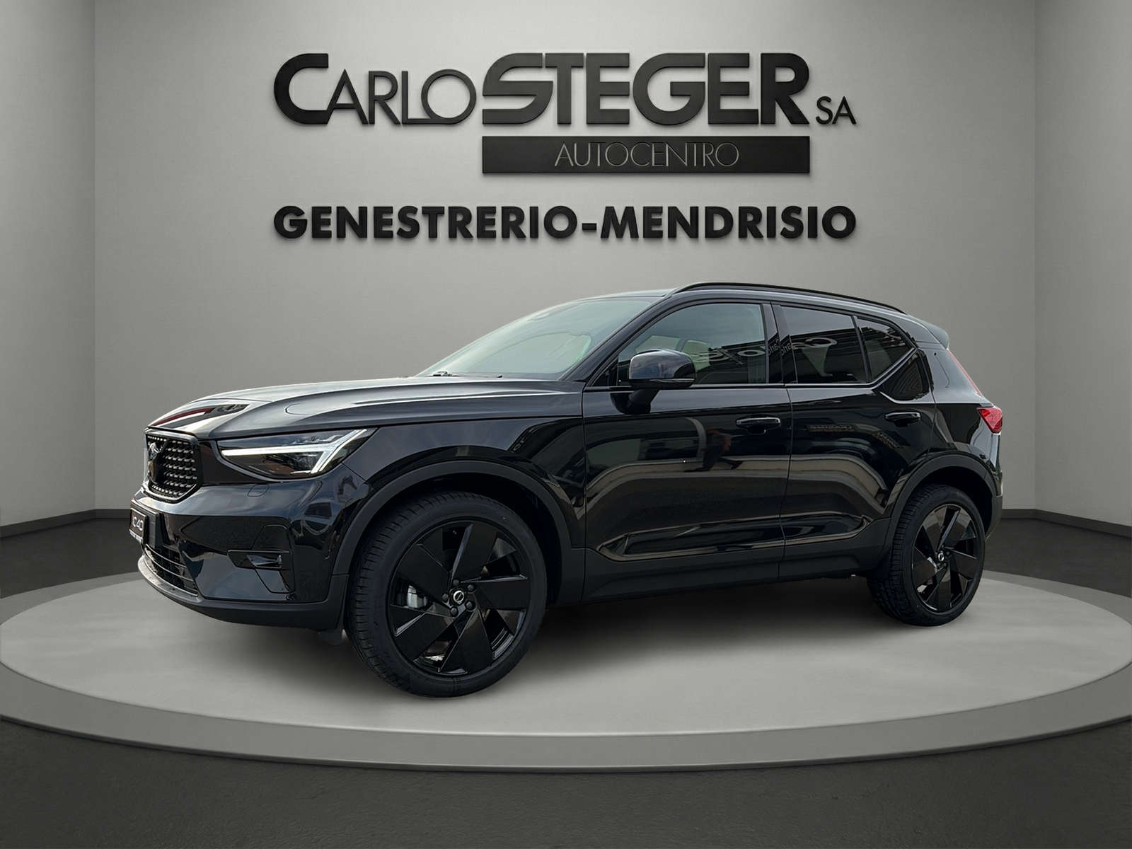 VOLVO XC40 B4 Benzin Mild Hybrid Ultra Black Edition DCT-image-0