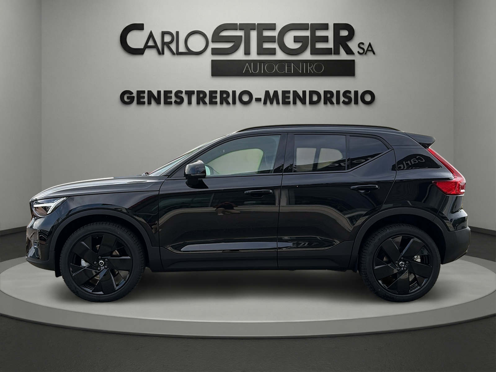 VOLVO XC40 B4 Benzin Mild Hybrid Ultra Black Edition DCT-image-3