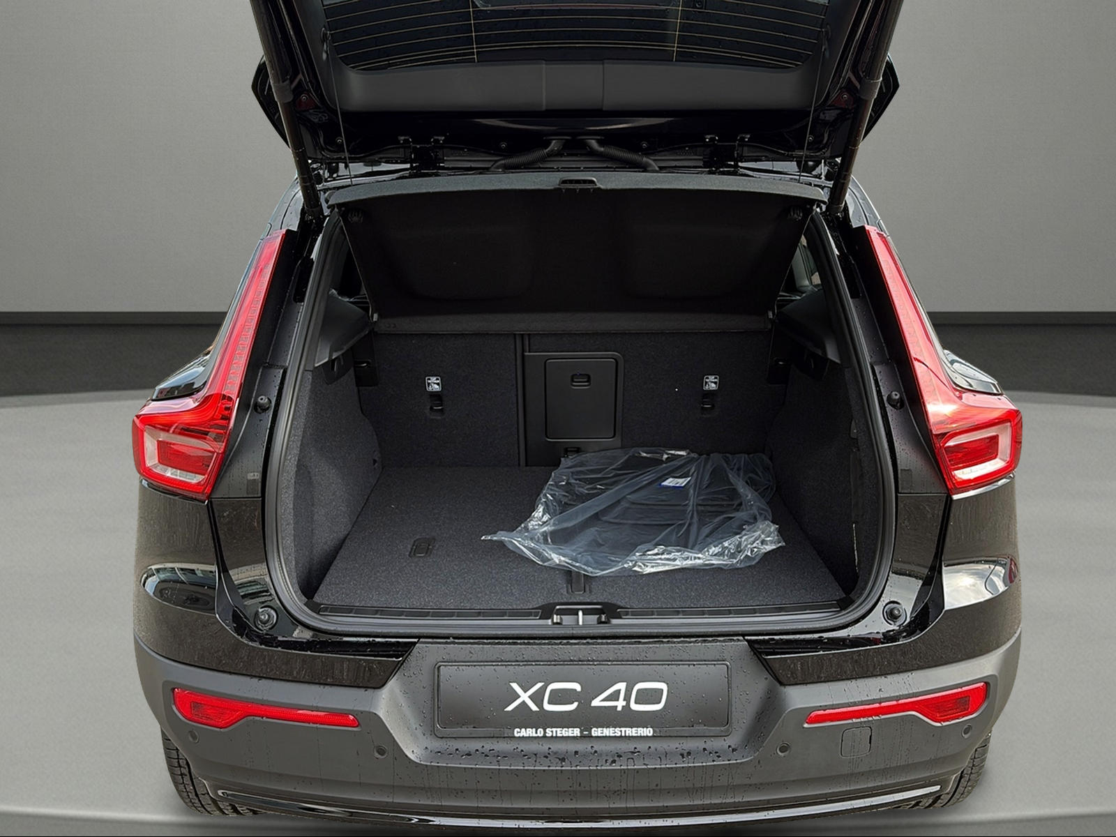 VOLVO XC40 B4 Benzin Mild Hybrid Ultra Black Edition DCT-image-8