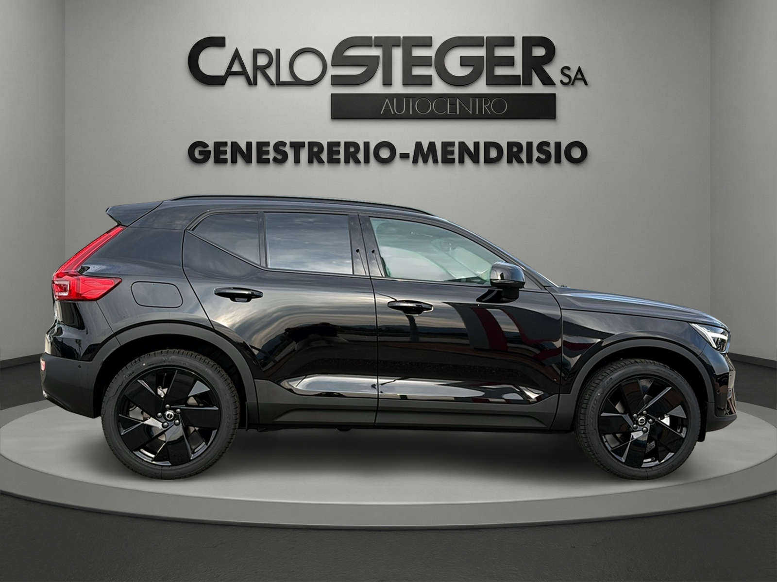 VOLVO XC40 B4 Benzin Mild Hybrid Ultra Black Edition DCT-image-14