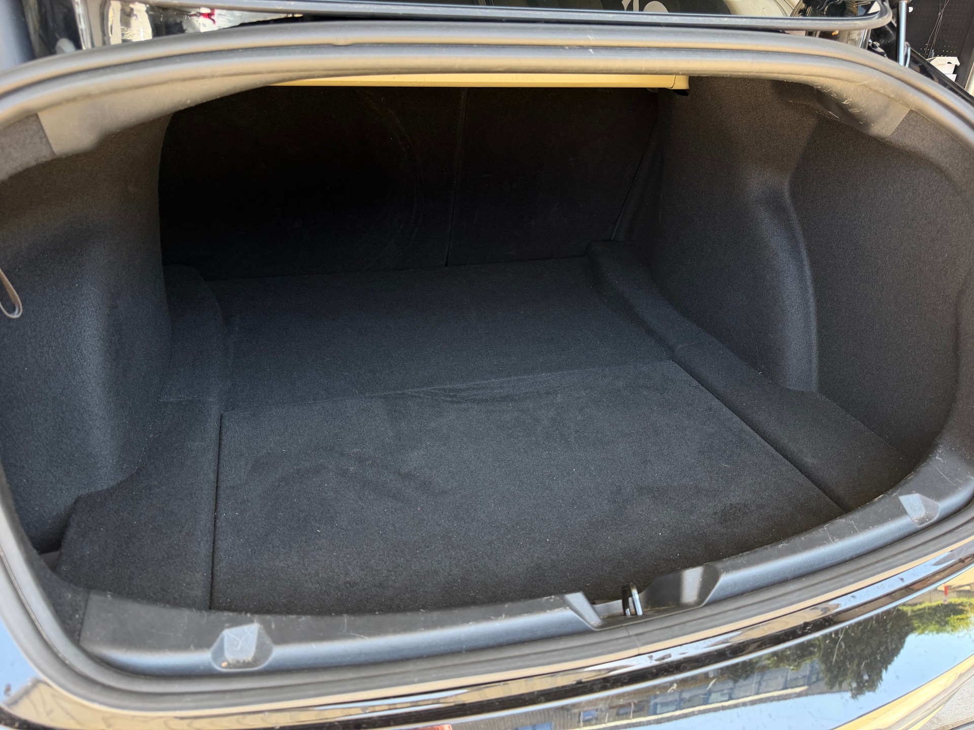TESLA Model 3 Performance D-image-13