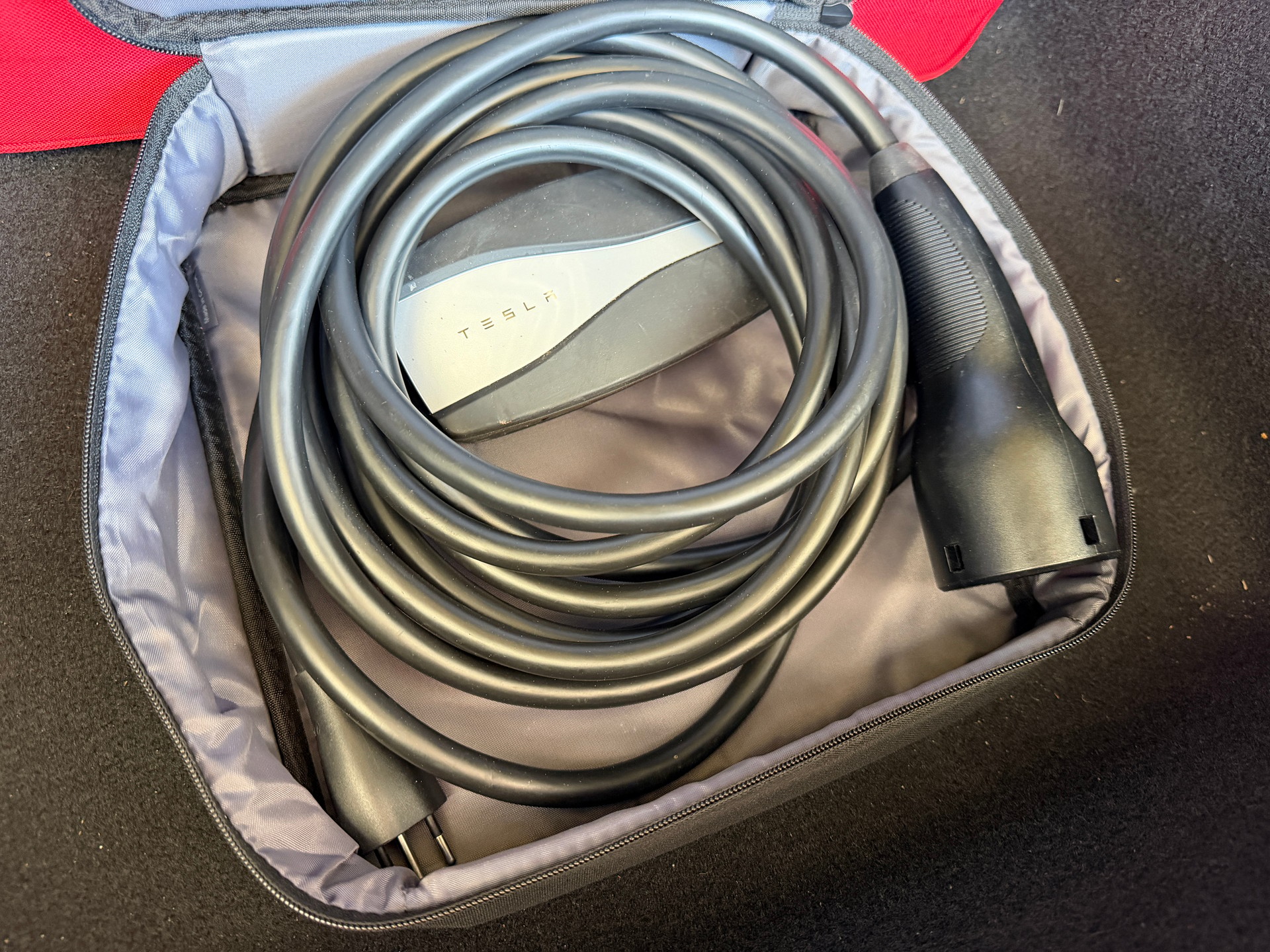 TESLA Model 3 Performance D-image-14