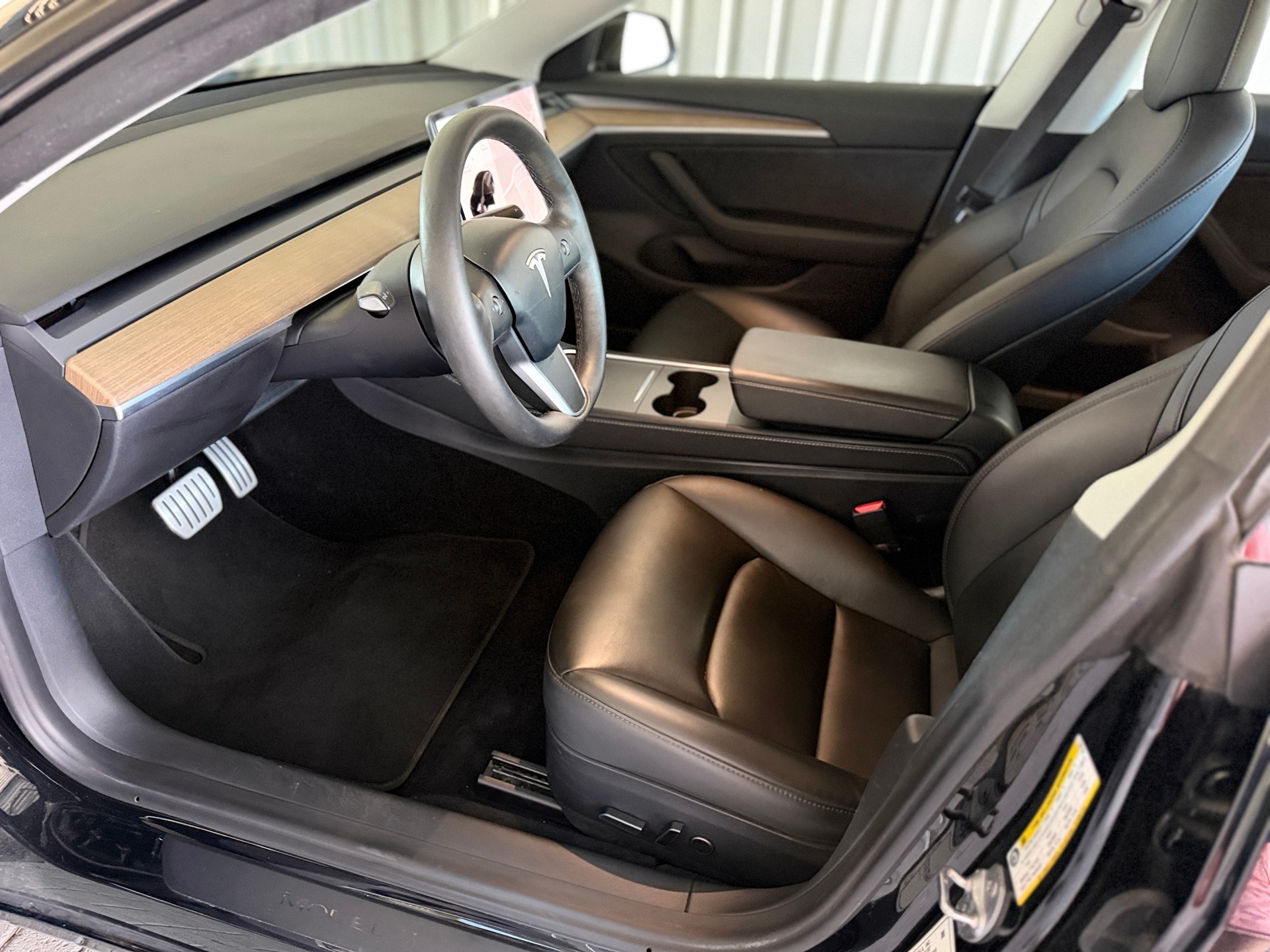 TESLA Model 3 Performance D-image-7