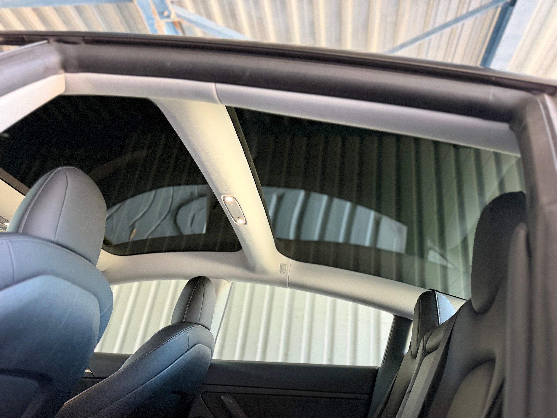 TESLA Model 3 Performance D-image-11