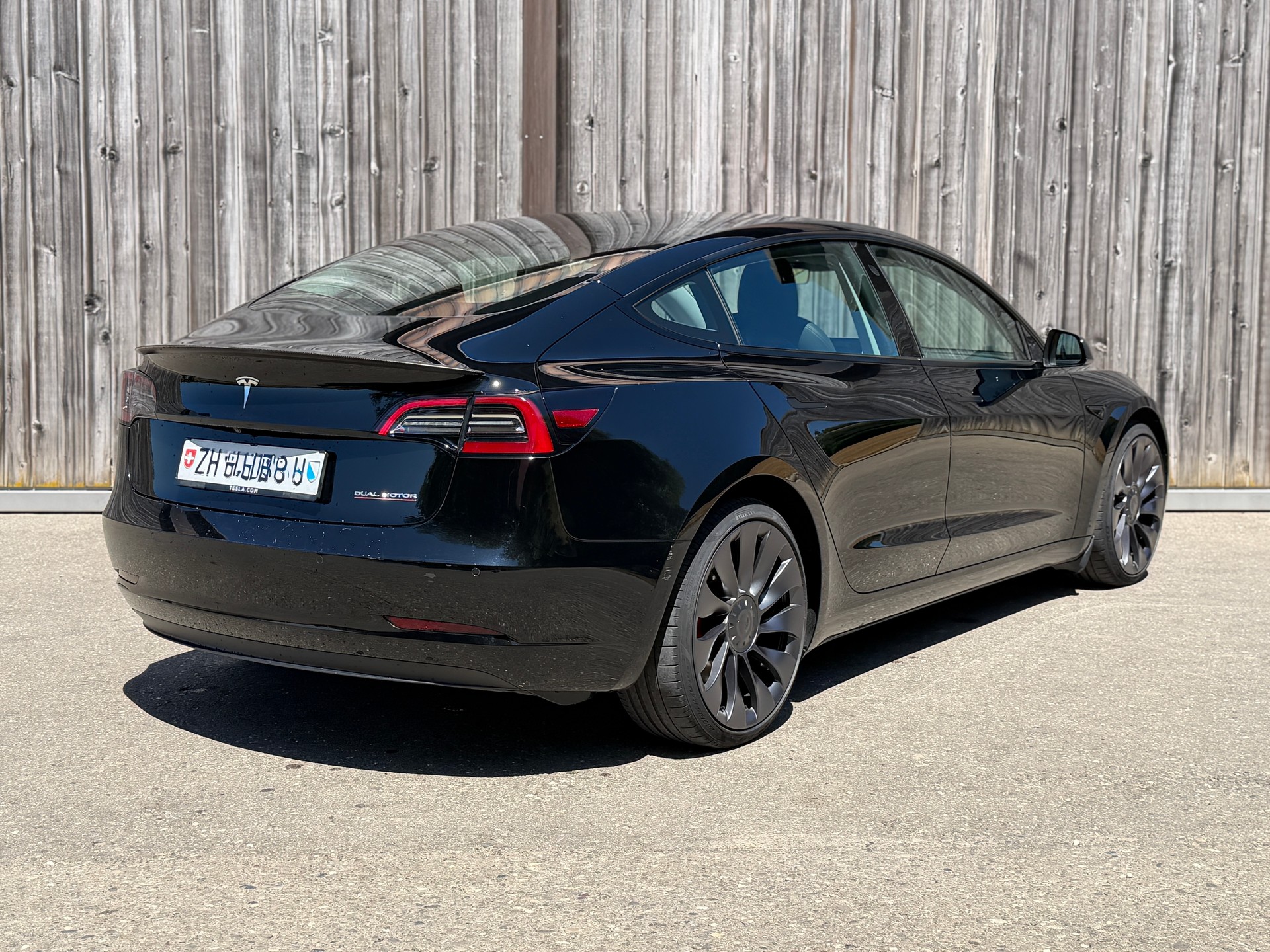 TESLA Model 3 Performance D-image-5