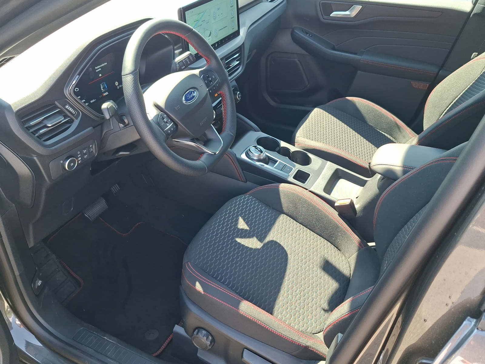 FORD Kuga 2.5 FHEV ST-Line 4WD-image-4