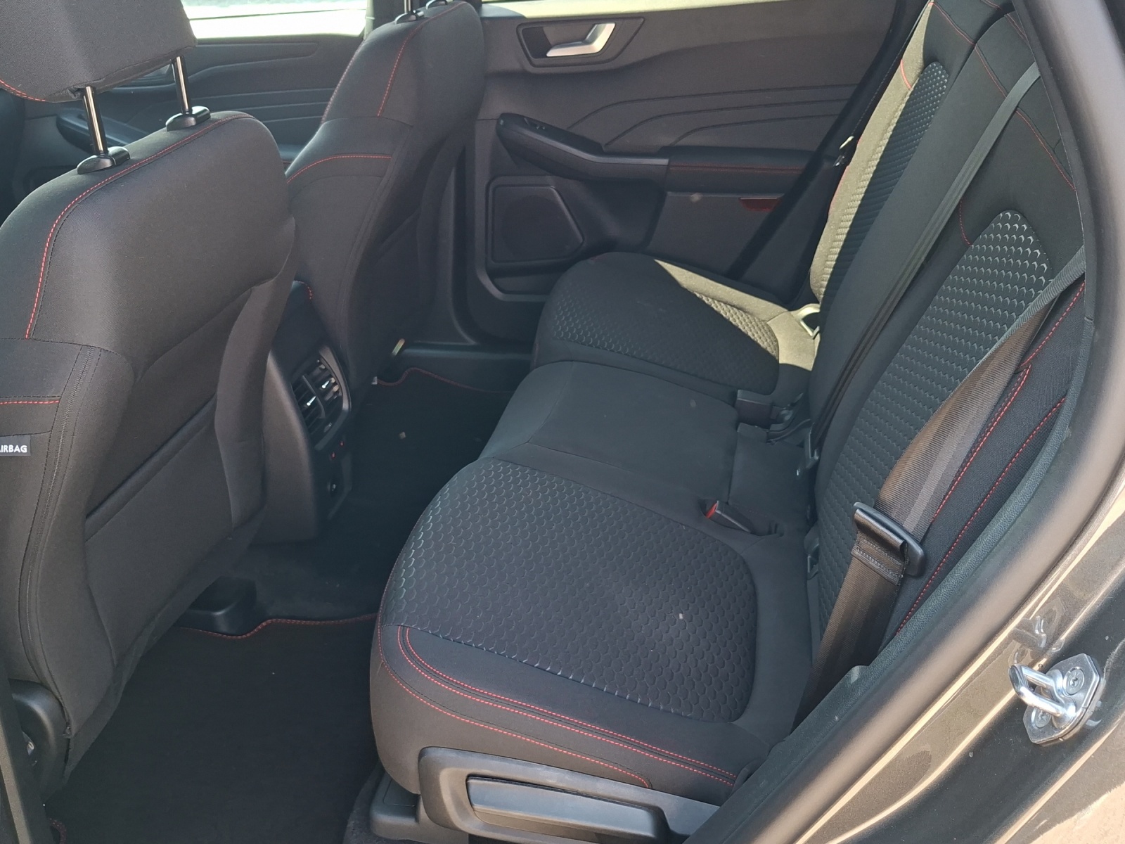 FORD Kuga 2.5 FHEV ST-Line 4WD-image-5