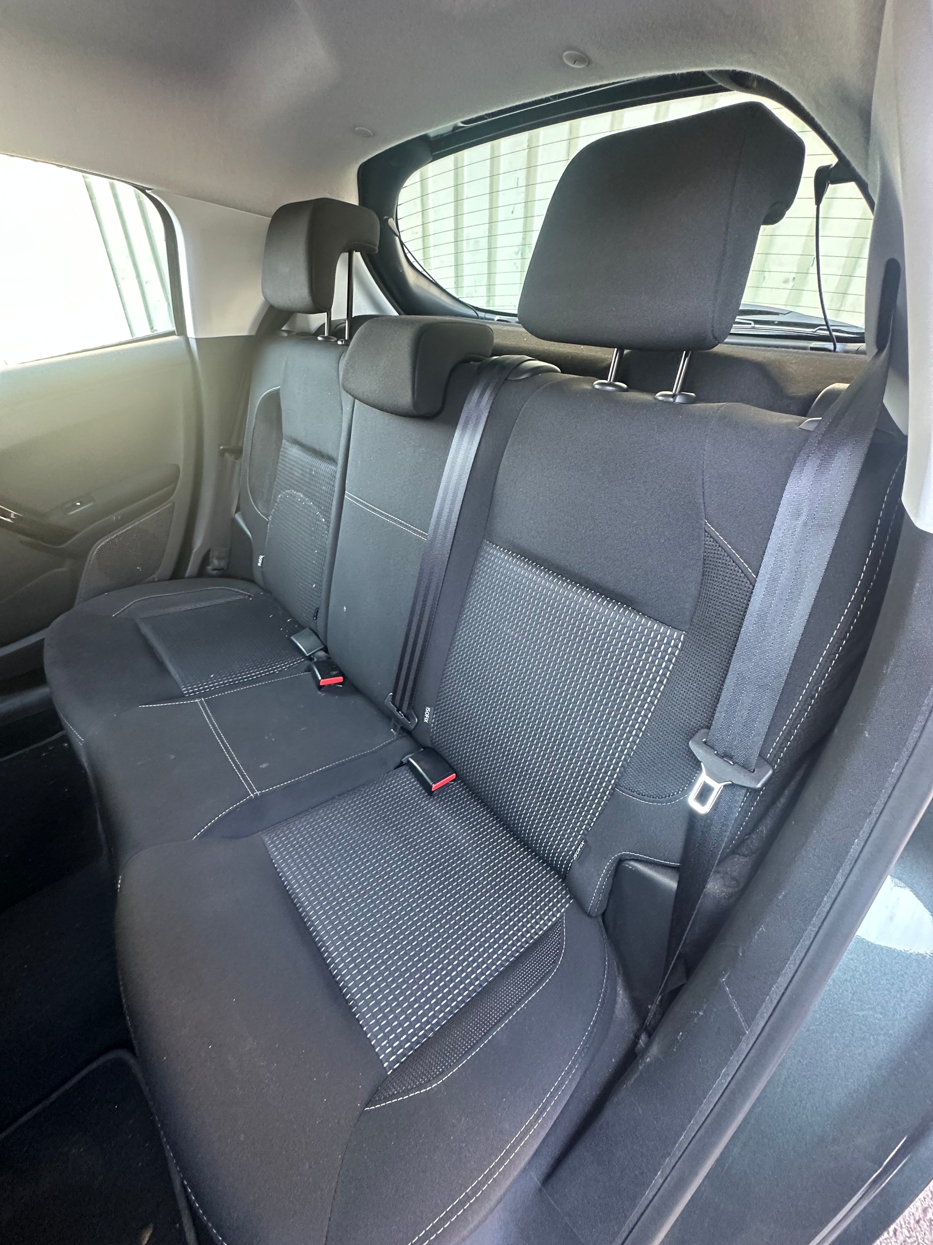 PEUGEOT 208 1.2 PureTech Active EAT6-image-9