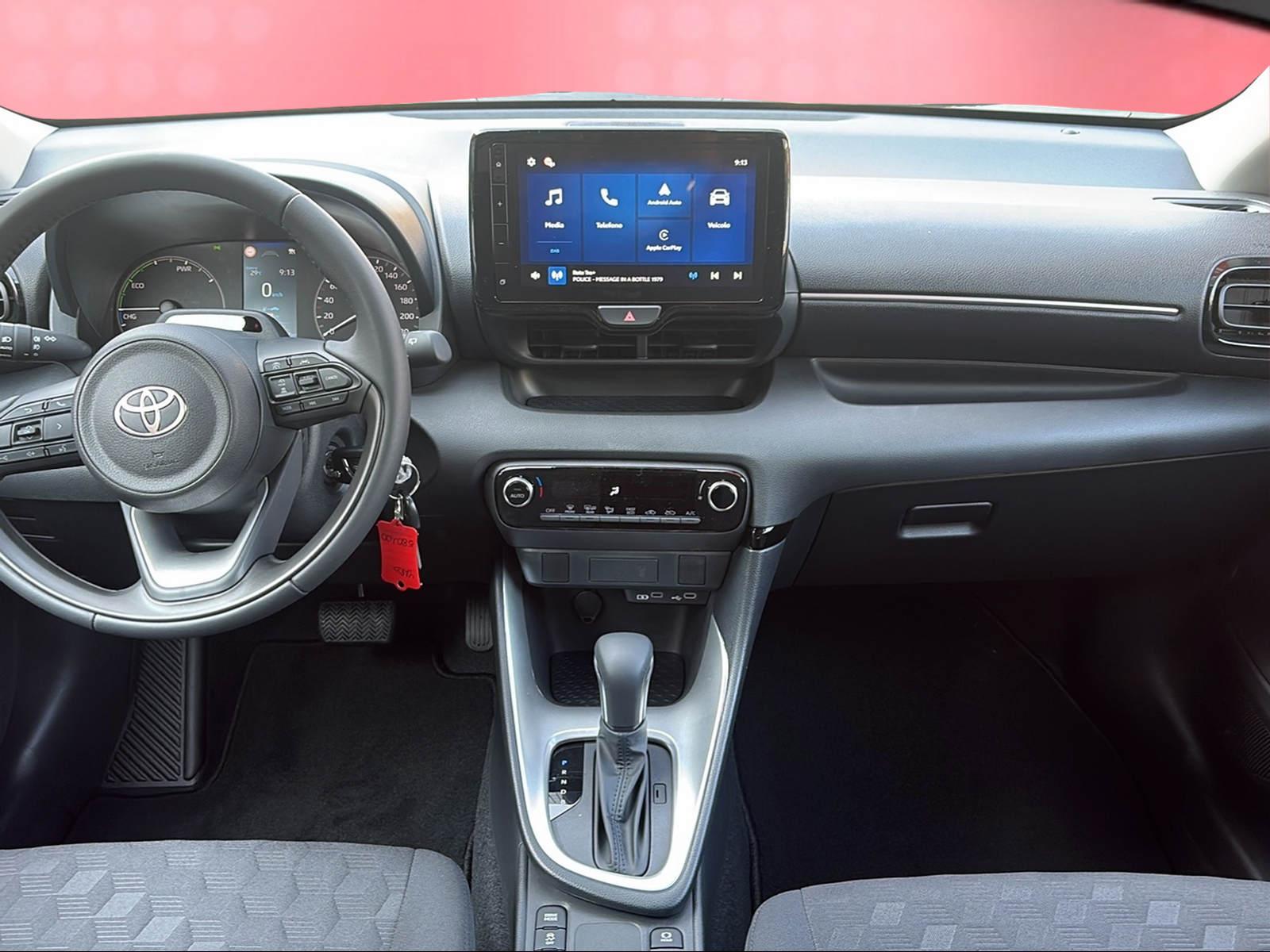 TOYOTA Yaris 1.5 VVT-i HSD Comfort-image-11