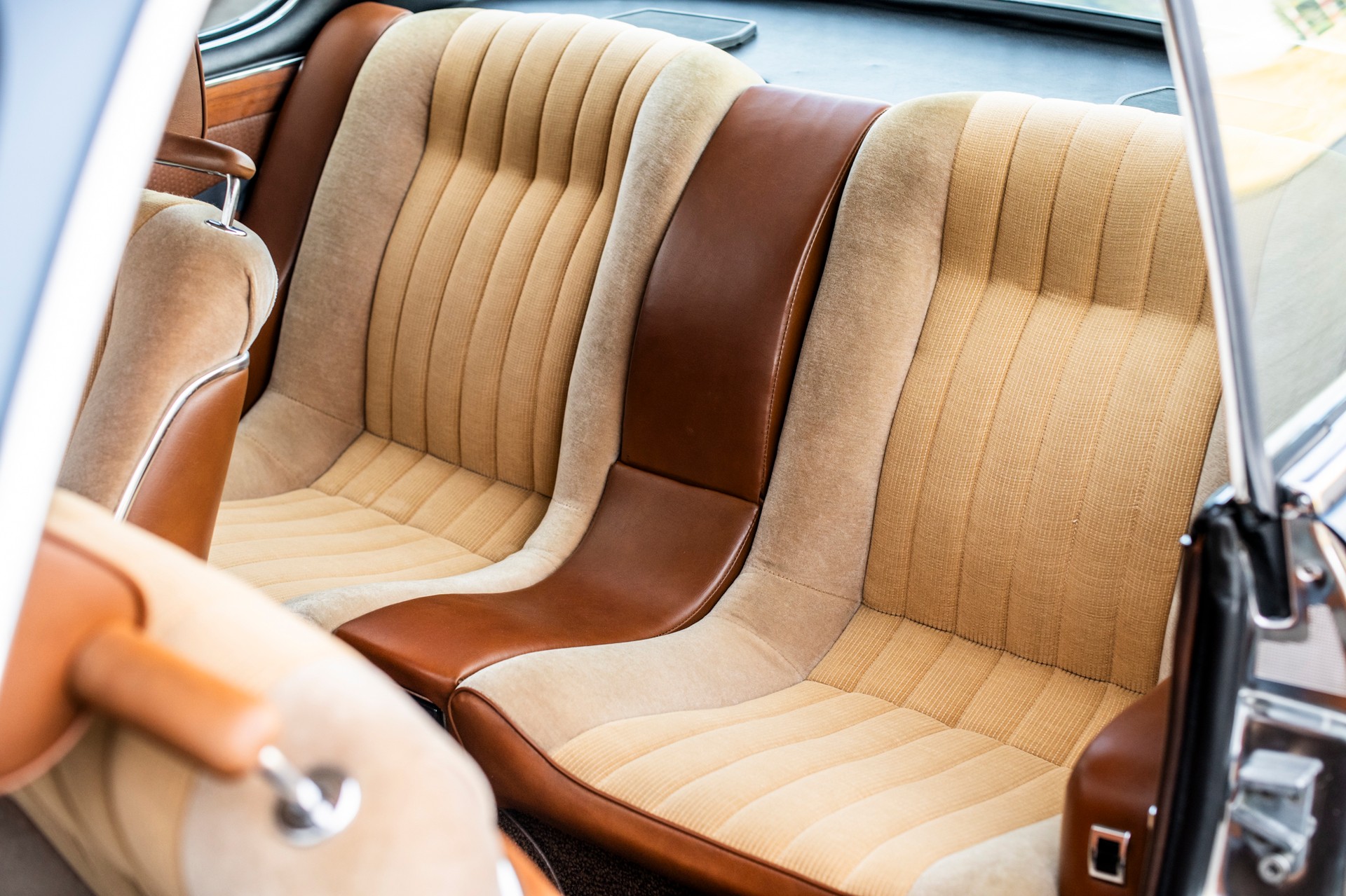 BMW CSI-image-9
