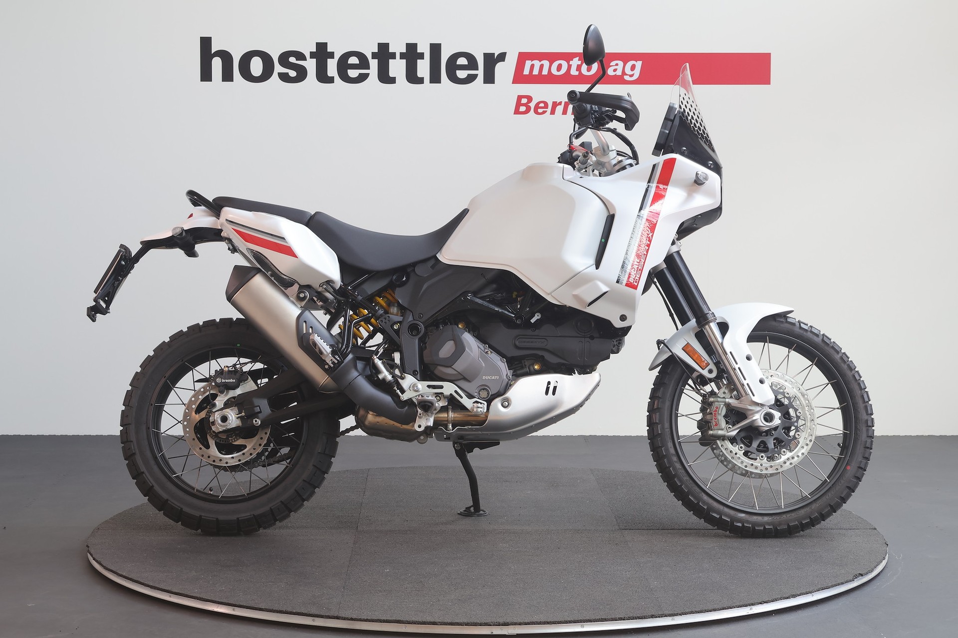 DUCATI Desert X mit Zusatztank-showroom-element-1