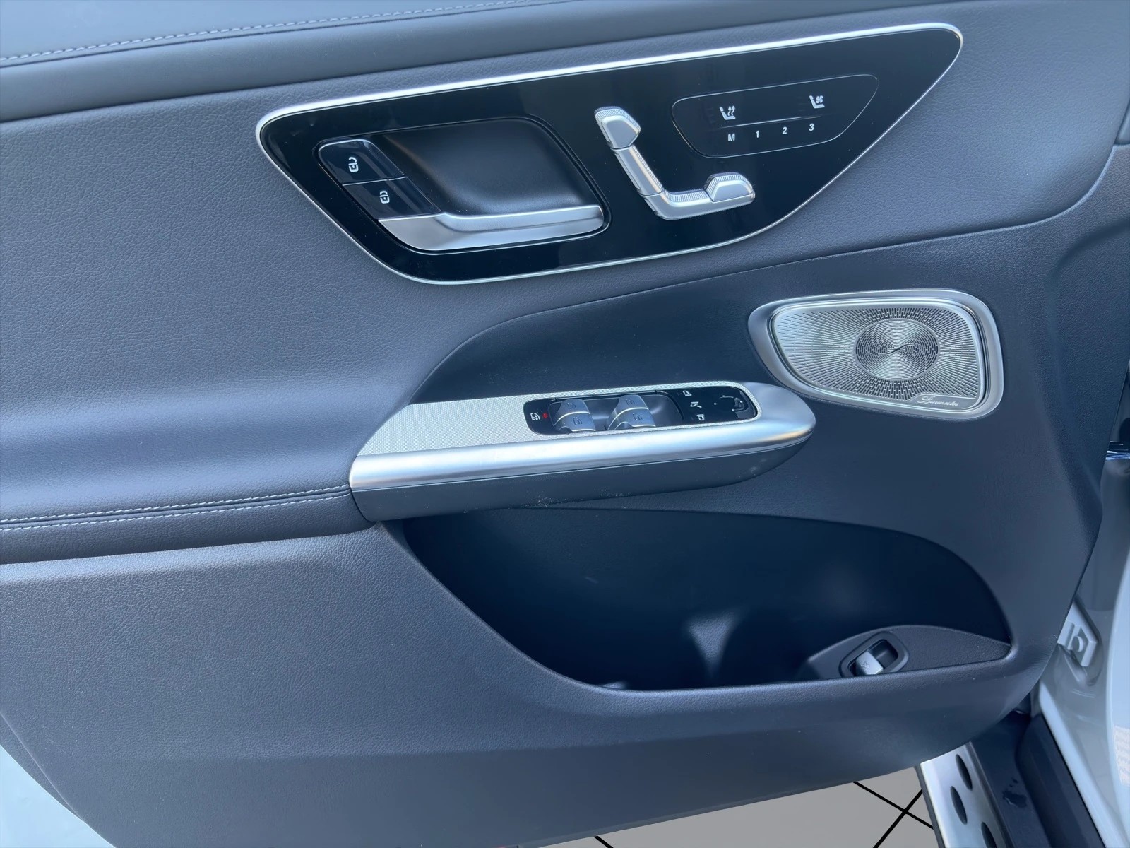 MERCEDES-BENZ GLC 300 4Matic 9G-Tronic-image-7