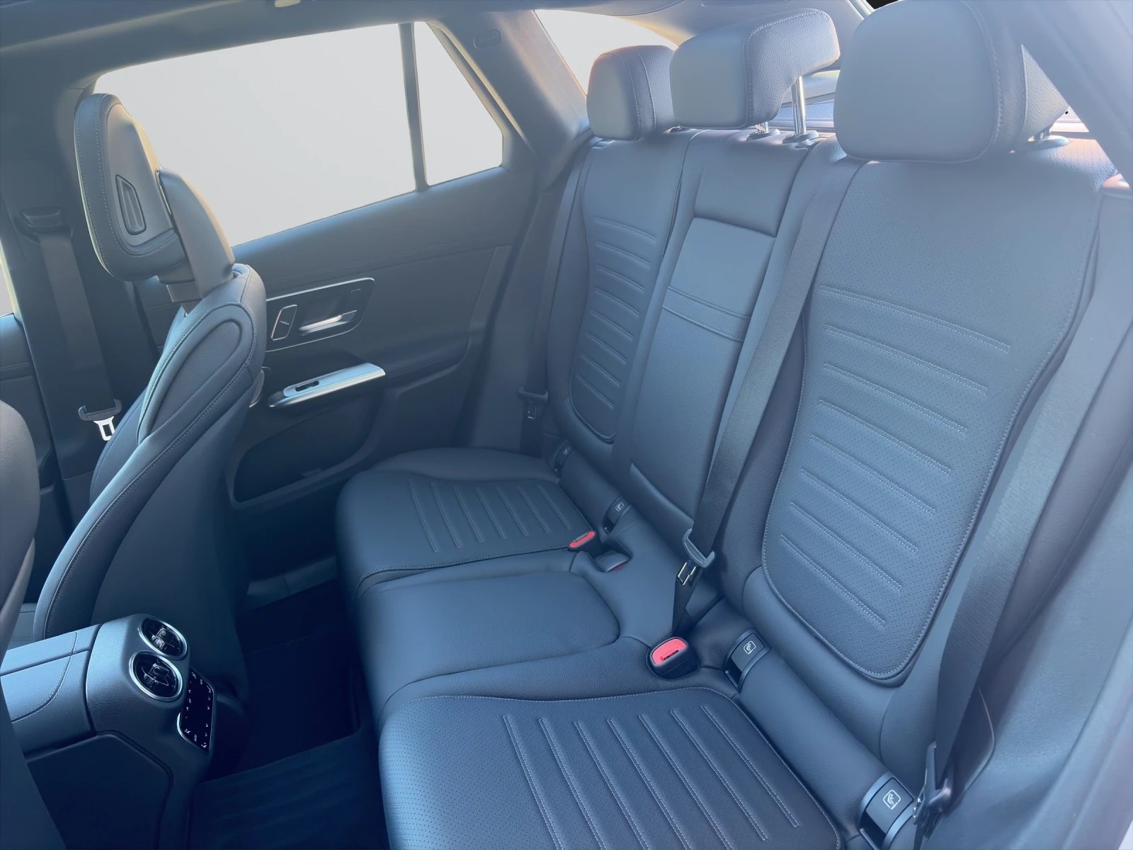 MERCEDES-BENZ GLC 300 4Matic 9G-Tronic-image-10