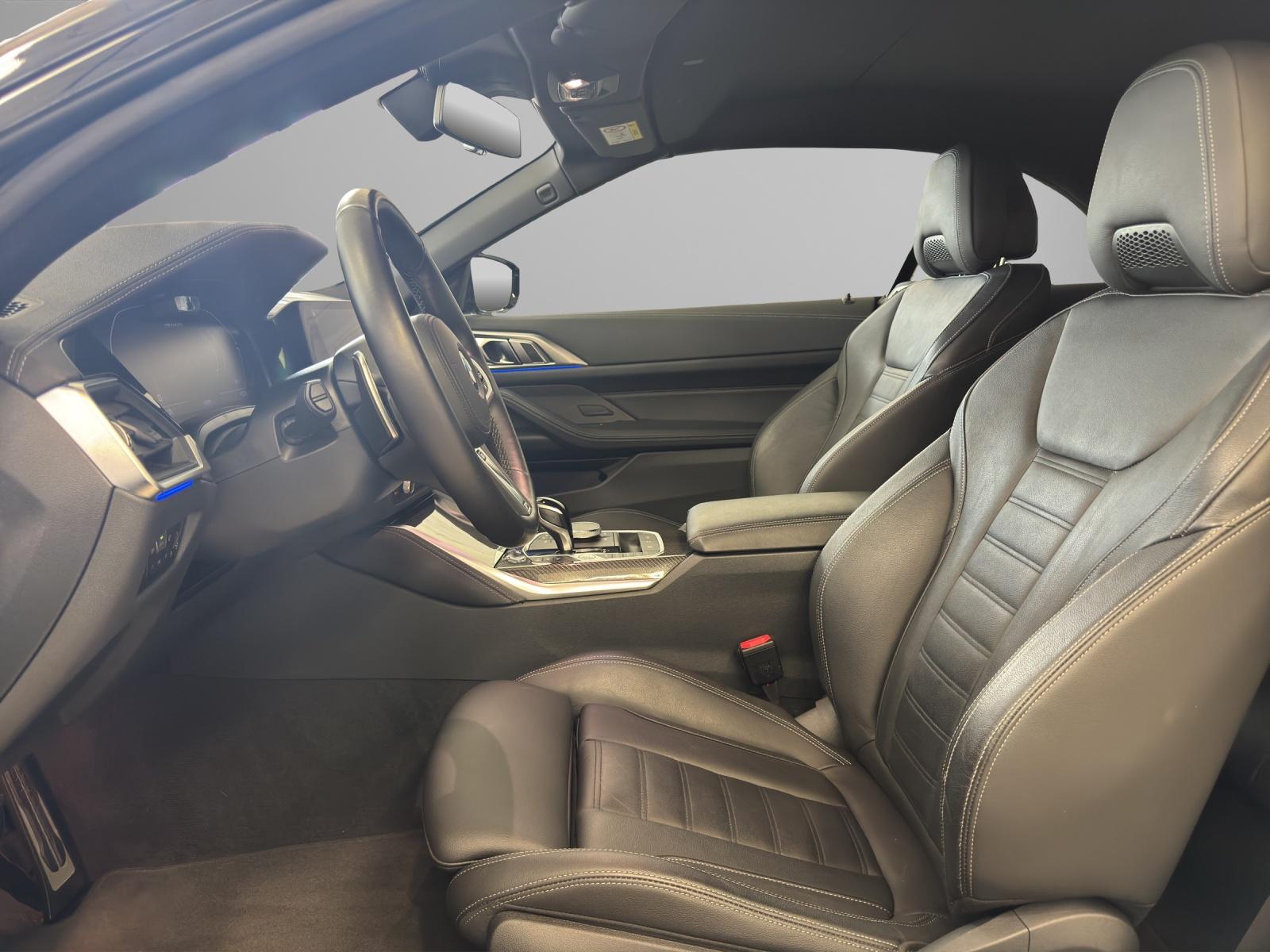 BMW M440i xDrive Cabrio-image-5
