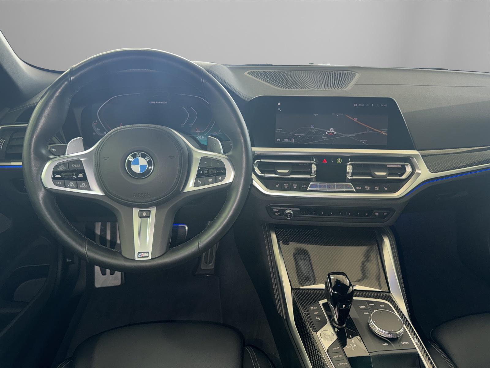 BMW M440i xDrive Cabrio-image-9