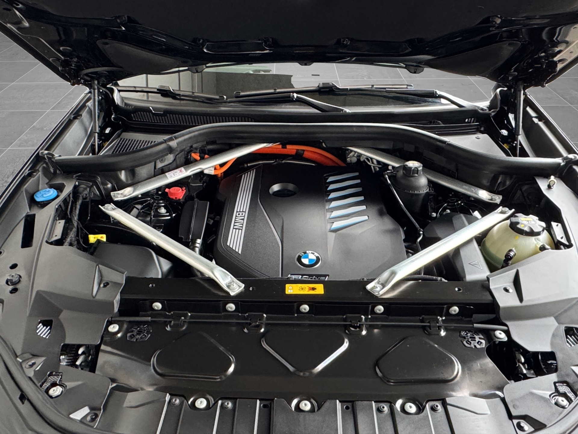 BMW X5 45e xDrive SAG-image-29