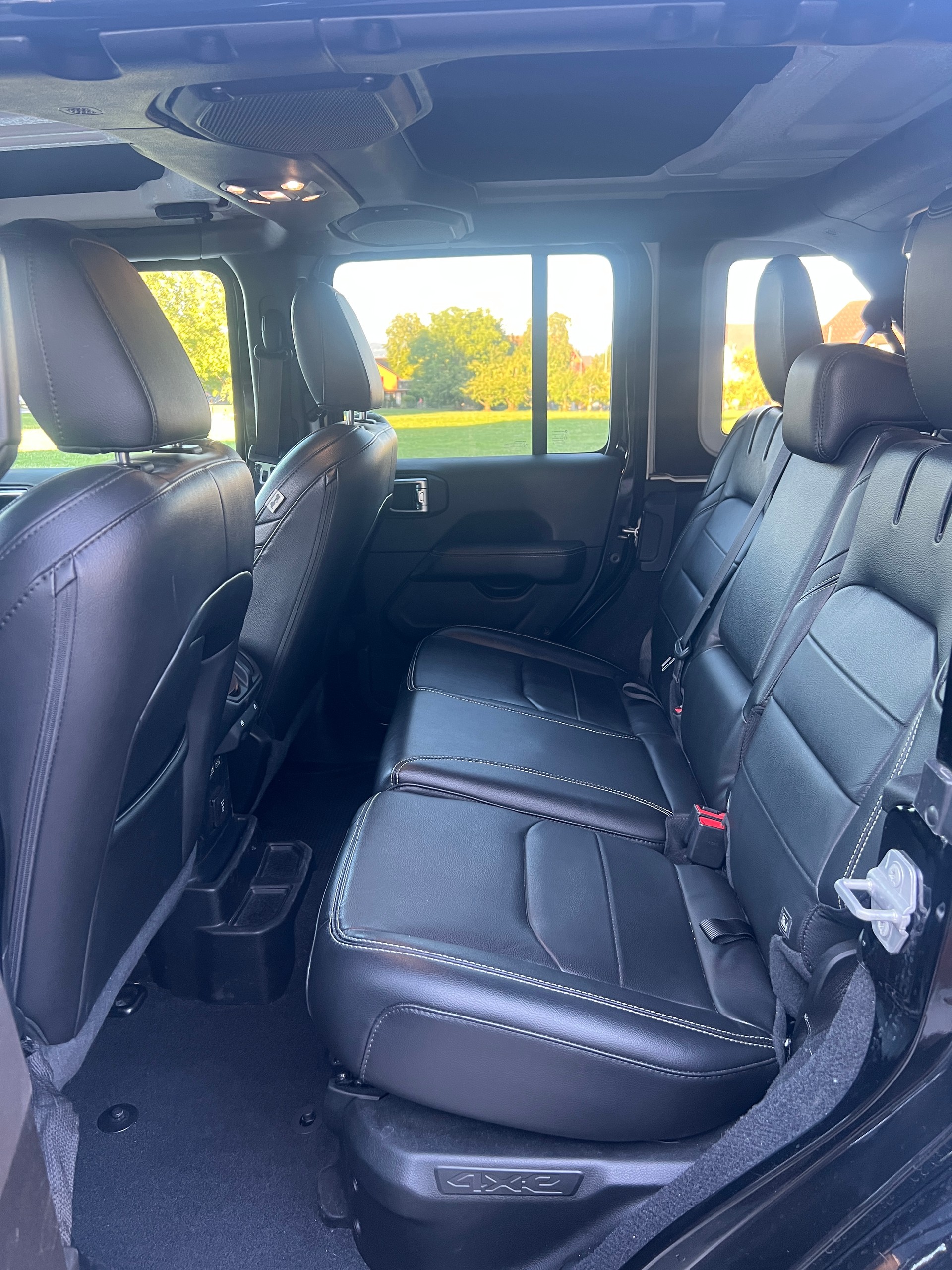JEEP 2.0 Turbo 80th Anniversary Unlimited 4xe-image-5
