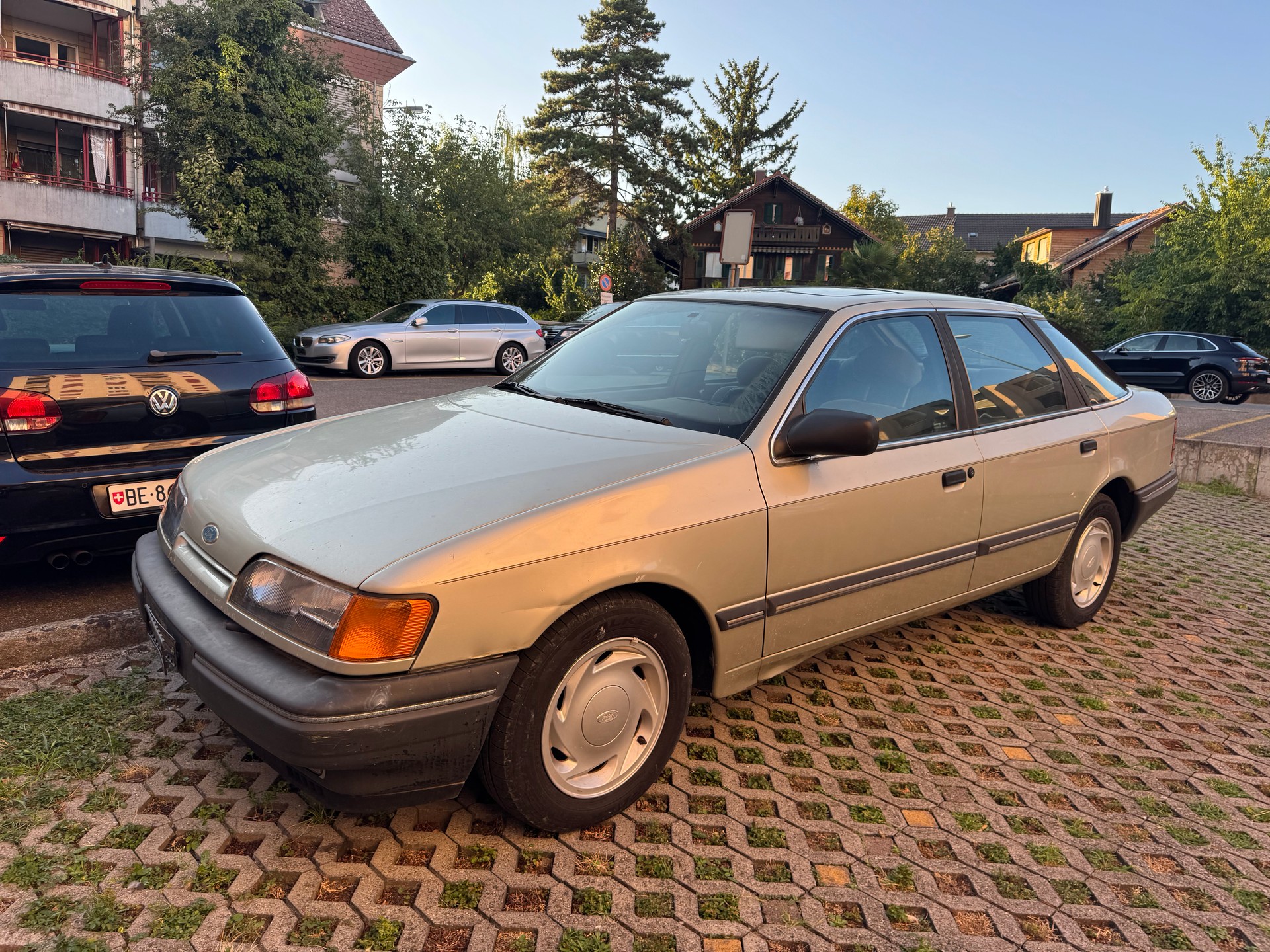 FORD Scorpio 2.4i Ghia-image-1