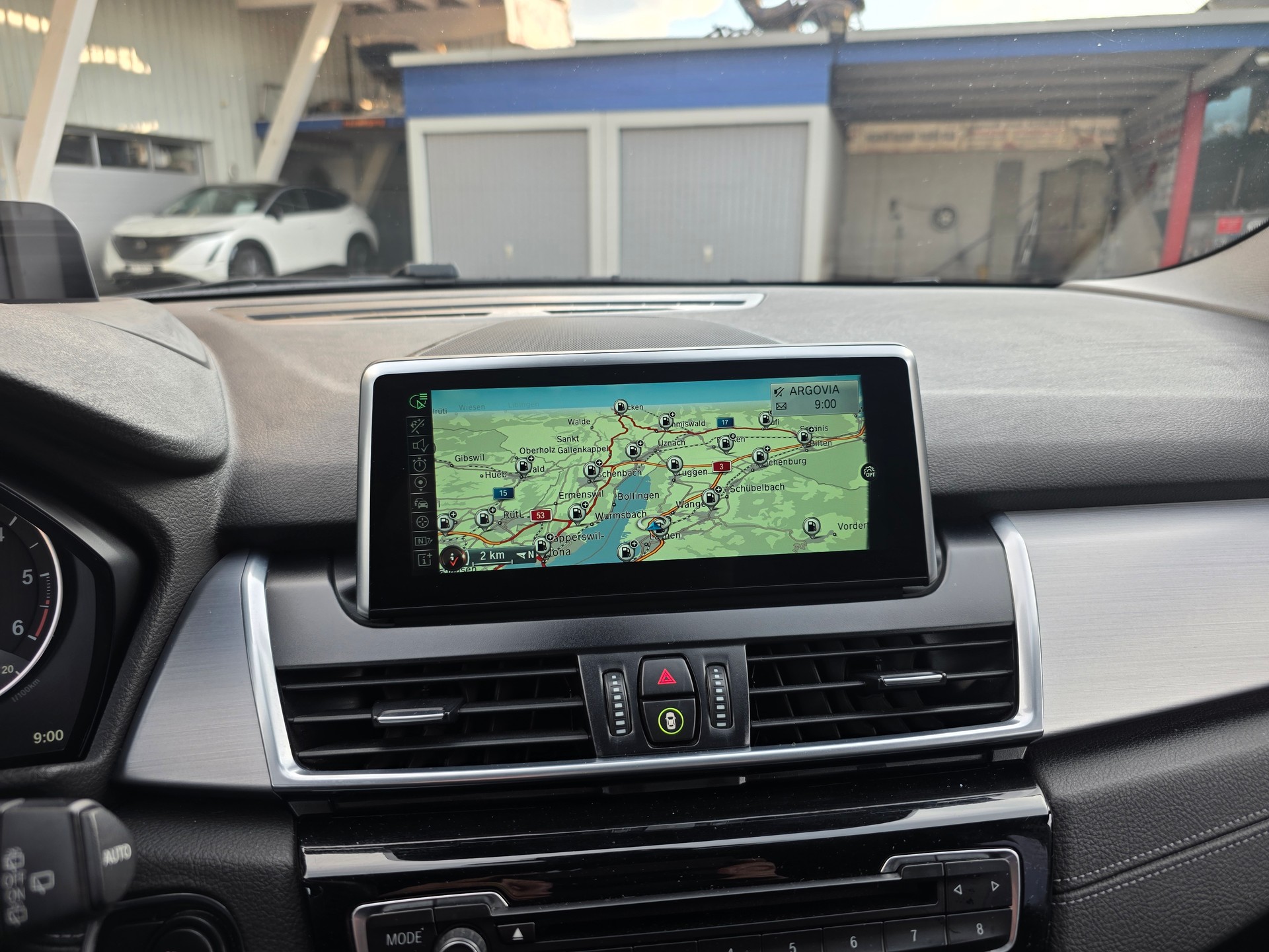 BMW 220d xDrive Active Tourer Sport Line Steptronic-image-16