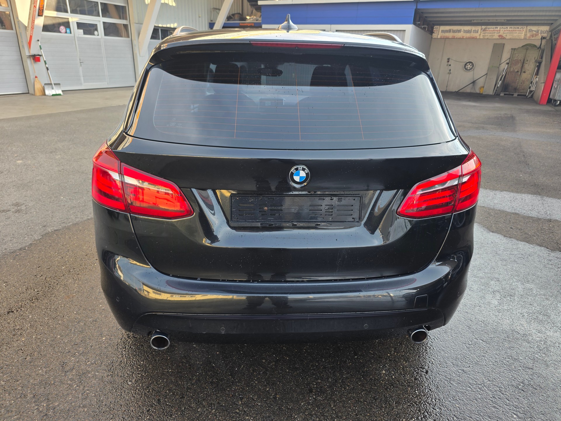 BMW 220d xDrive Active Tourer Sport Line Steptronic-image-6