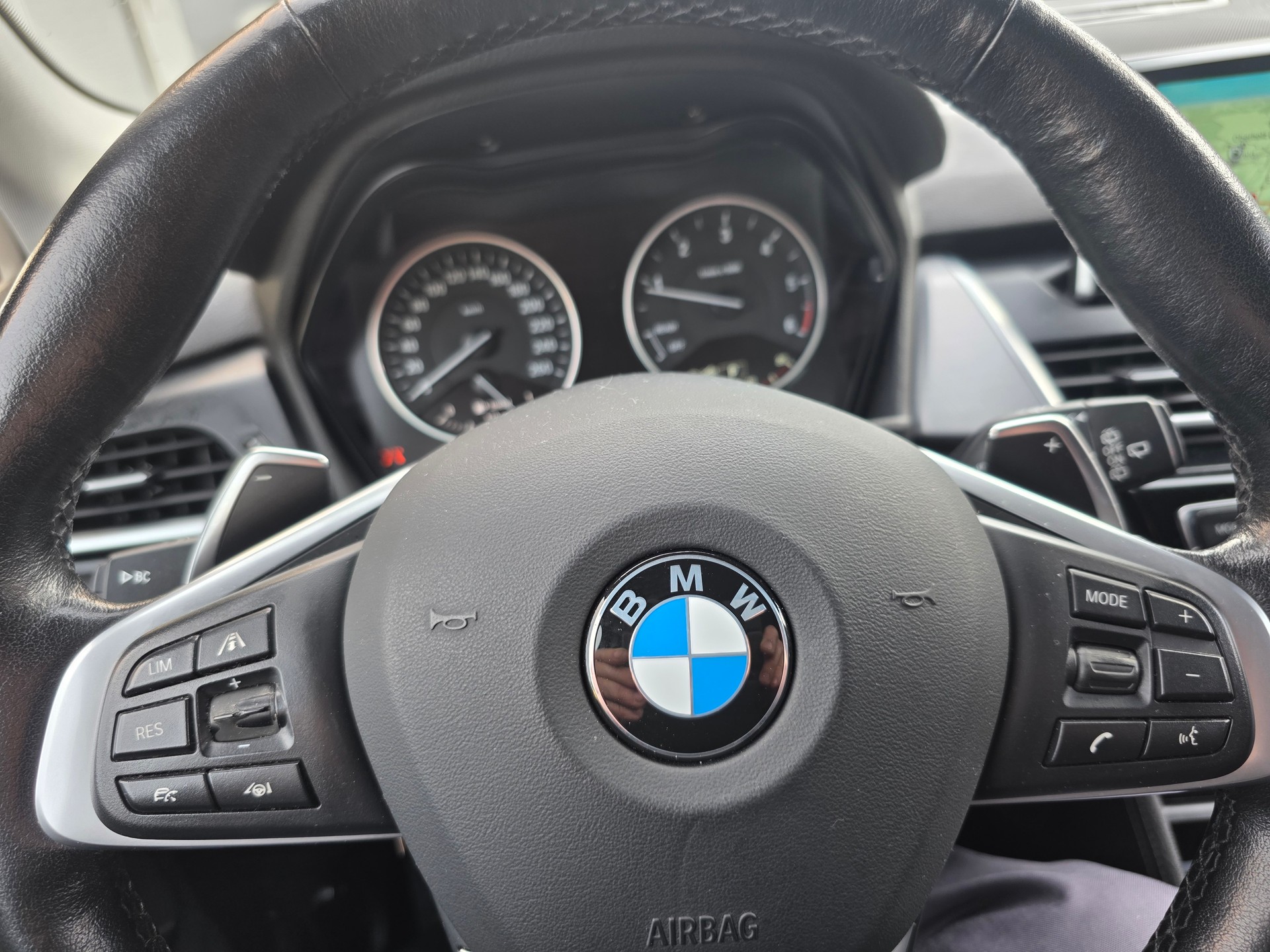 BMW 220d xDrive Active Tourer Sport Line Steptronic-image-18